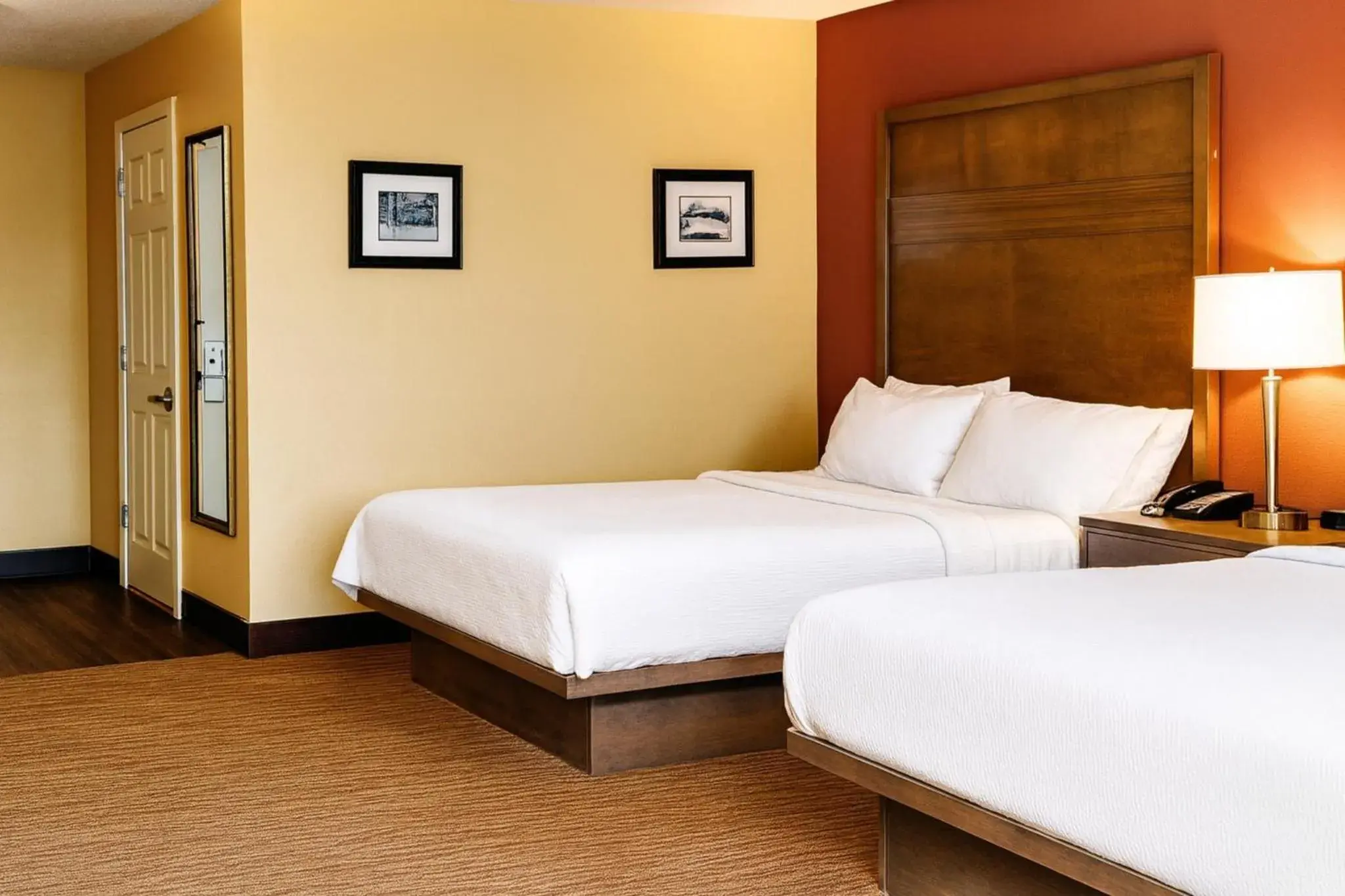 Standard Queen Room with Two Queen Beds - Communications Accessible in Holiday Inn Santee by IHG Standard Queen Room with Two Queen Beds - Communications Accessible in Holiday Inn Santee by IHG