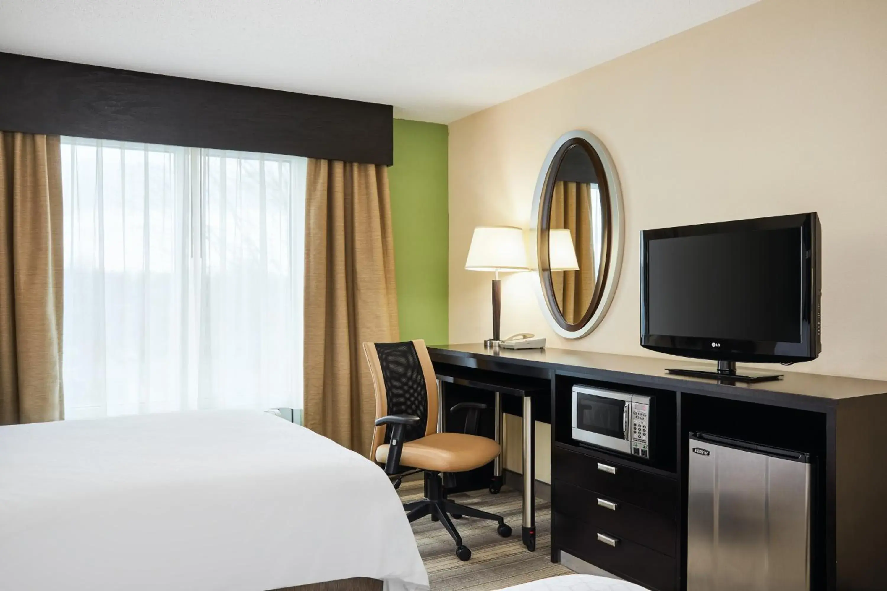 Standard Room with Two Queen Beds in Holiday Inn Express & Suites I-26 & Us 29 At Westgate Mall by IHG Standard Room with Two Queen Beds in Holiday Inn Express & Suites I-26 & Us 29 At Westgate Mall by IHG