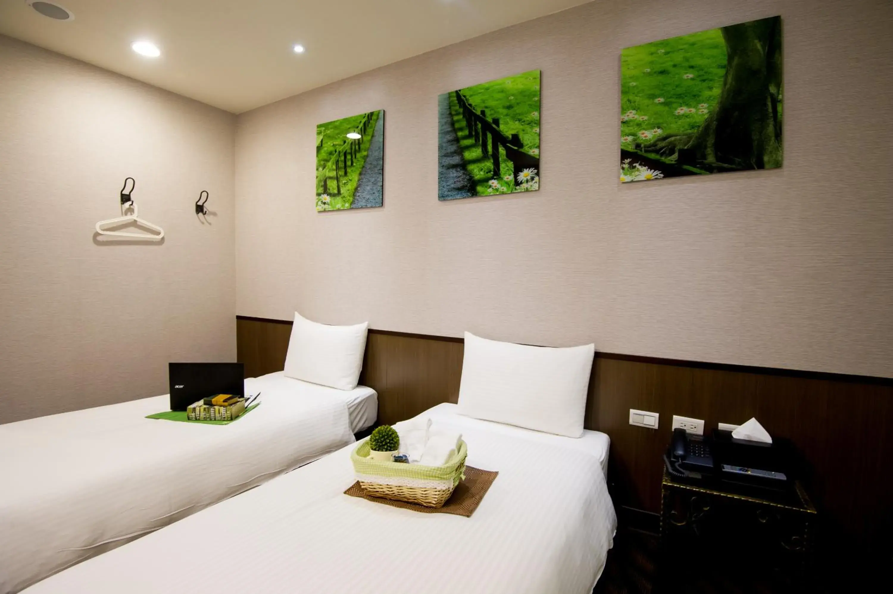 Standard Twin Room in Hotel 6 - ZhongHua Standard Twin Room in Hotel 6 - ZhongHua