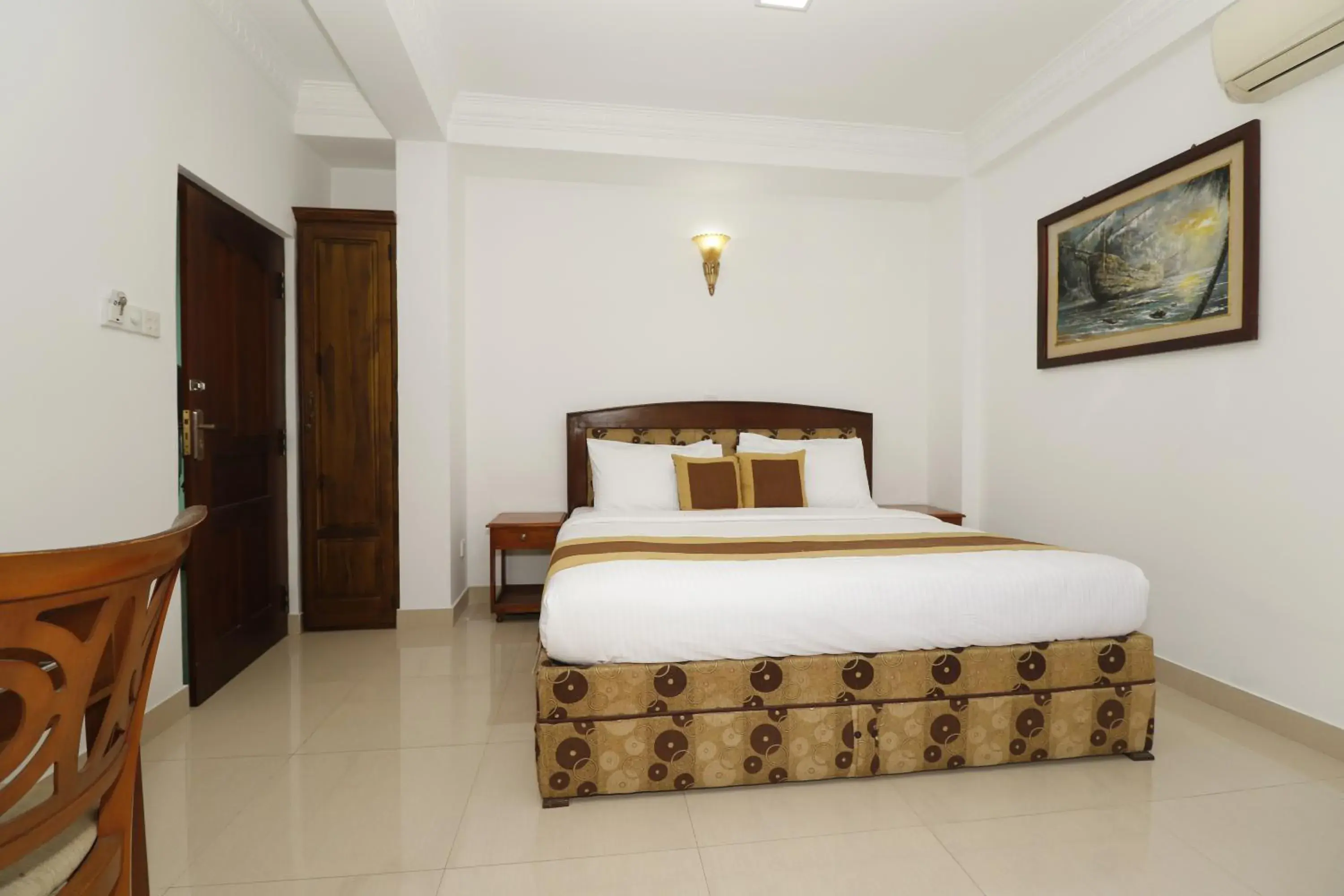 Deluxe Double or Twin Room with Balcony in King Of Kandy Deluxe Double or Twin Room with Balcony in King Of Kandy