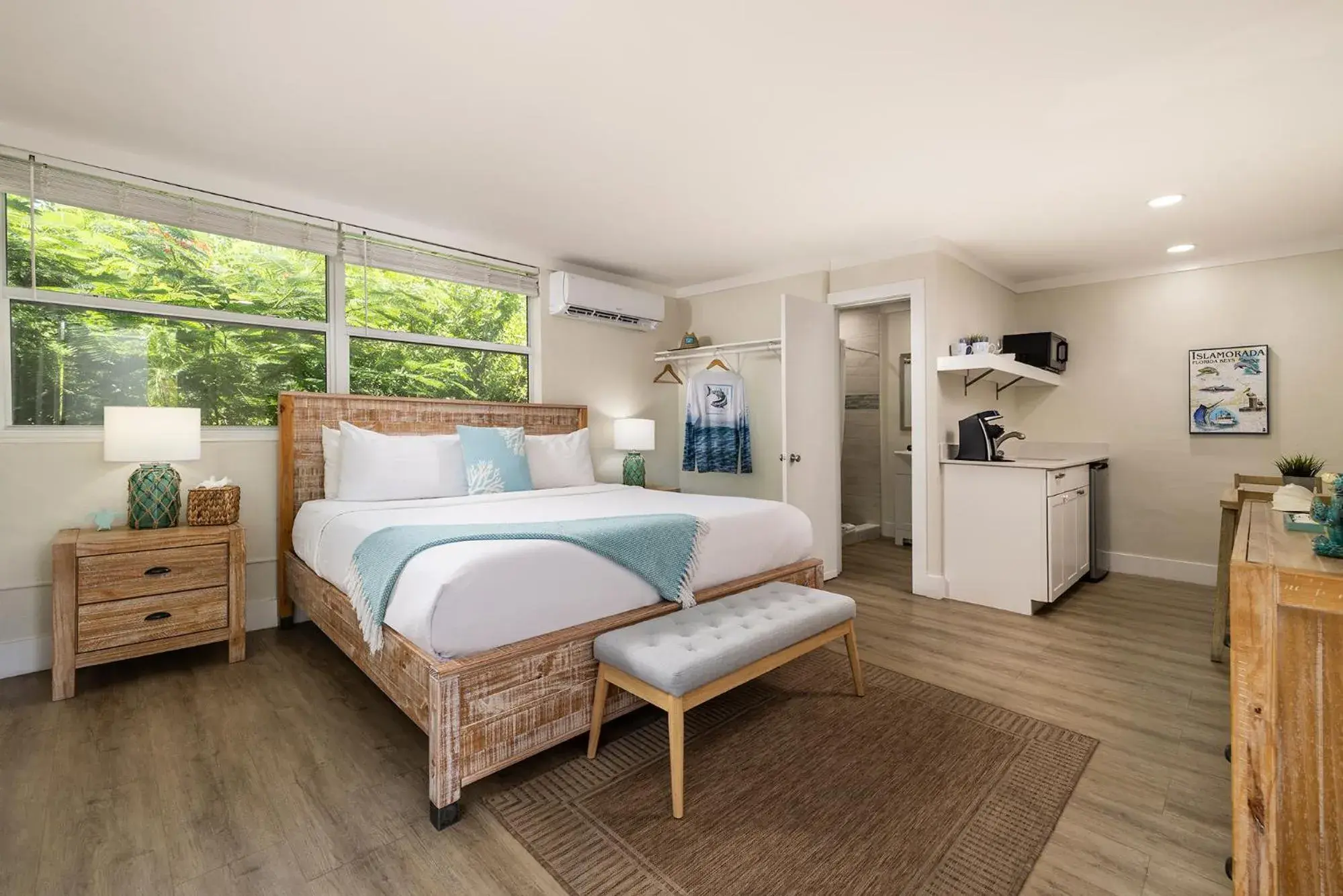 King Suite in La Jolla Resort King Suite in La Jolla Resort