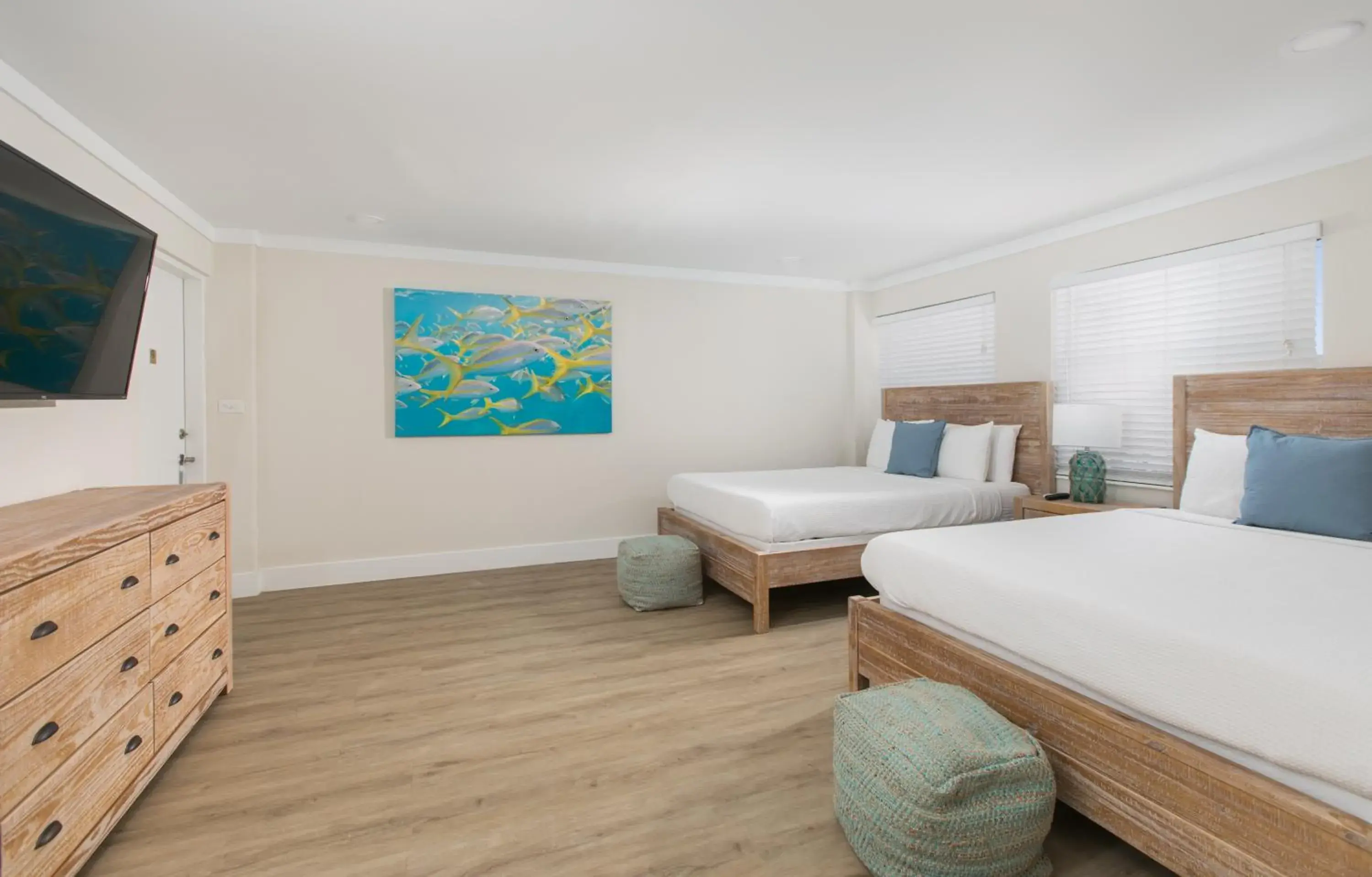 Queen Room with Two Queen Beds in La Jolla Resort Queen Room with Two Queen Beds in La Jolla Resort