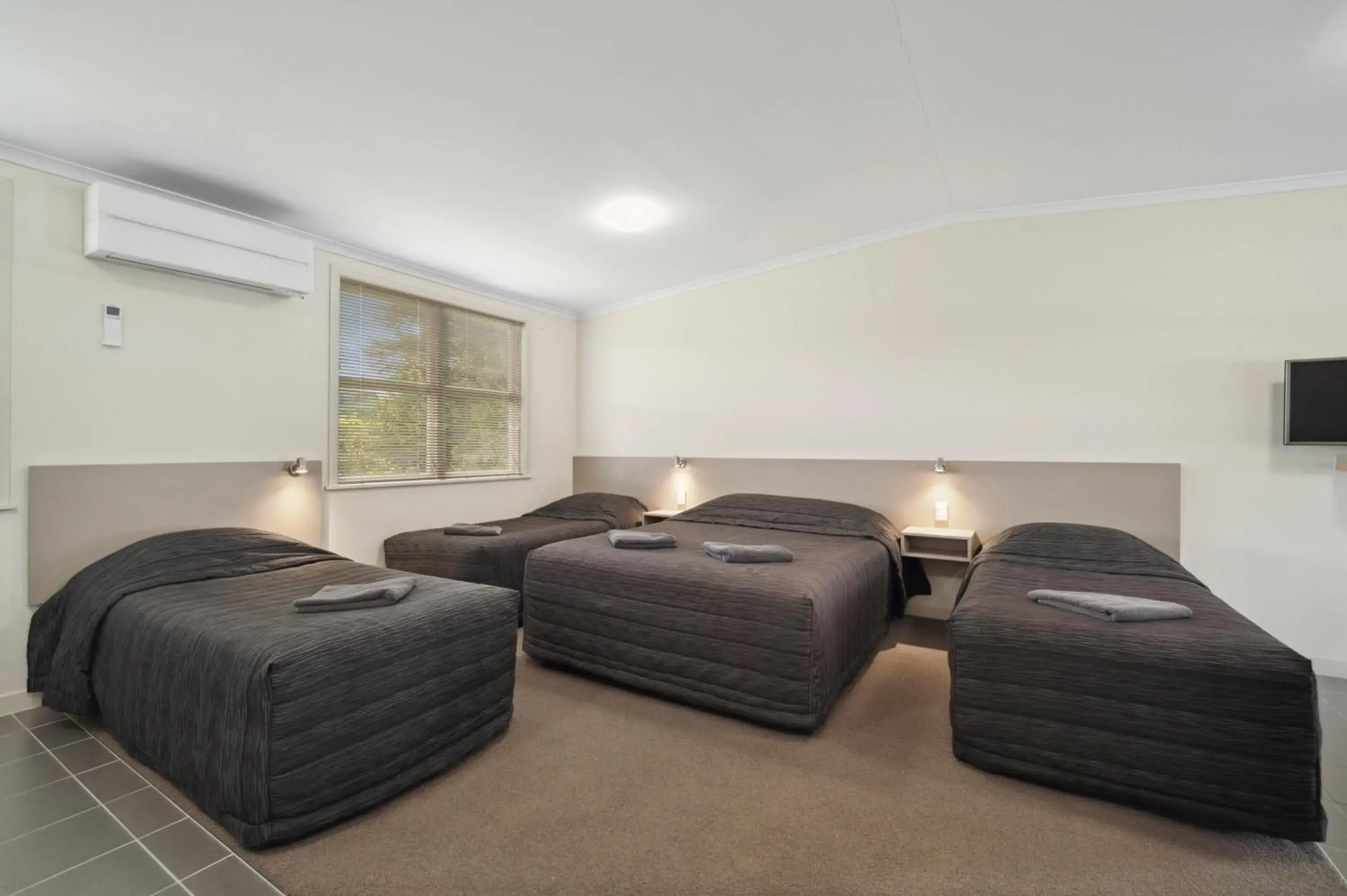 Standard Family Room in Mahoe Motel Standard Family Room in Mahoe Motel