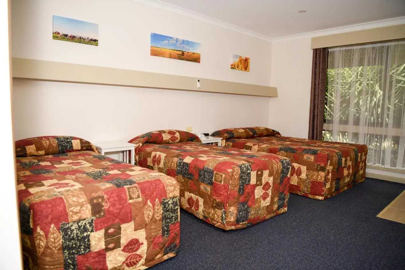 Family Room in Culcairn Motor Inn Family Room in Culcairn Motor Inn