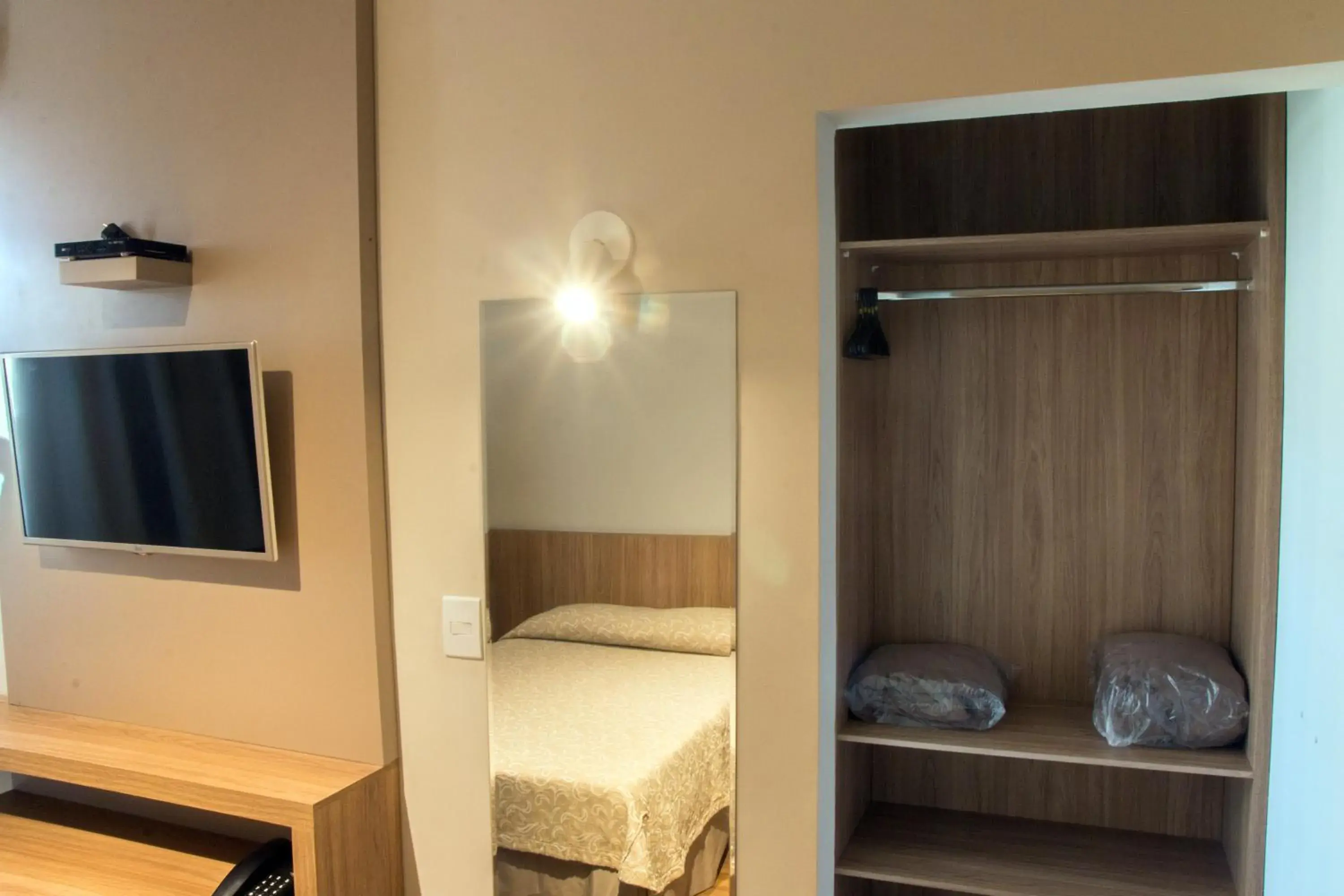 Deluxe Double Room - single occupancy in Real Hotel Deluxe Double Room - single occupancy in Real Hotel