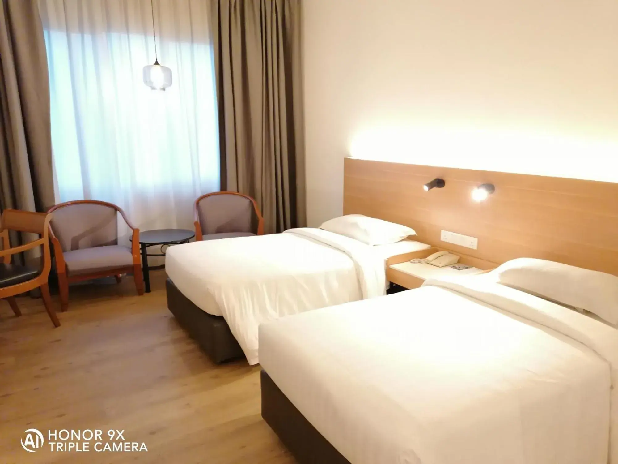 New Renovated Room - 2 Single Bed, Non Smoking in Crystal Crown Hotel Harbour View, Port Klang New Renovated Room - 2 Single Bed, Non Smoking in Crystal Crown Hotel Harbour View, Port Klang