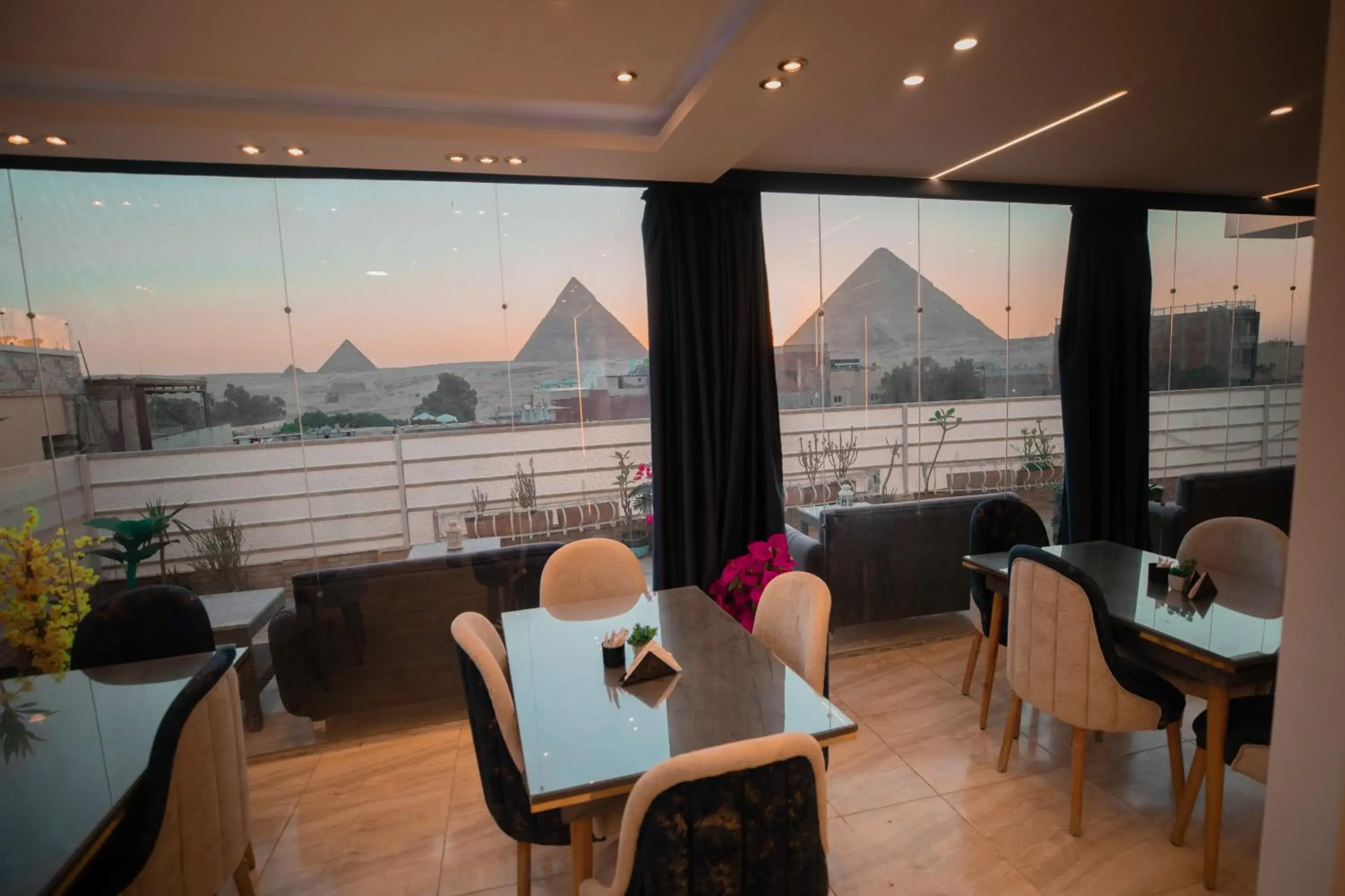 Deluxe Twin Room with Pyramids View - single occupancy in Horus Guest House Pyramids View Deluxe Twin Room with Pyramids View - single occupancy in Horus Guest House Pyramids View