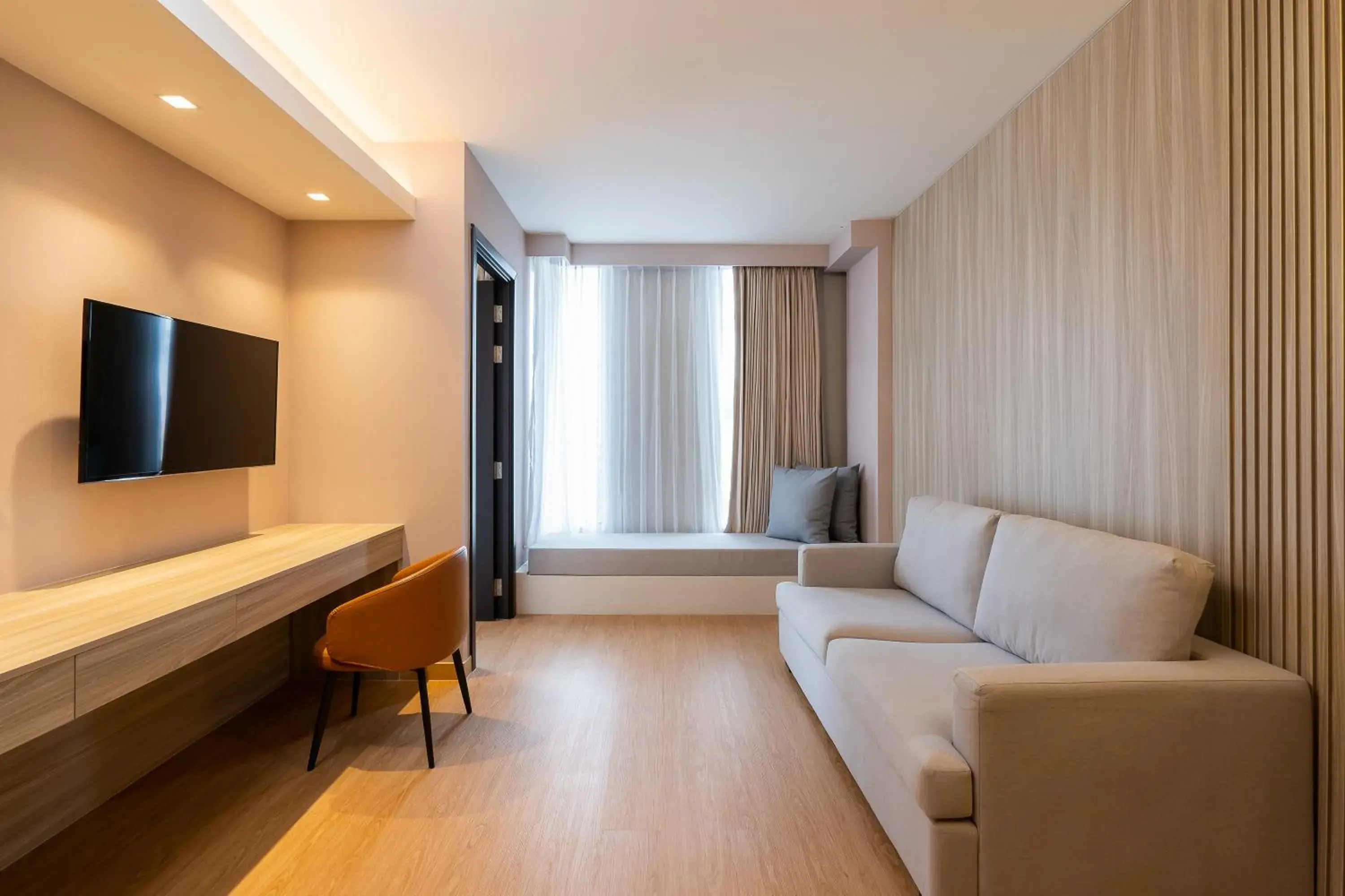 Grand Corner Suite in Aster Hotel and Residence by At Mind Grand Corner Suite in Aster Hotel and Residence by At Mind