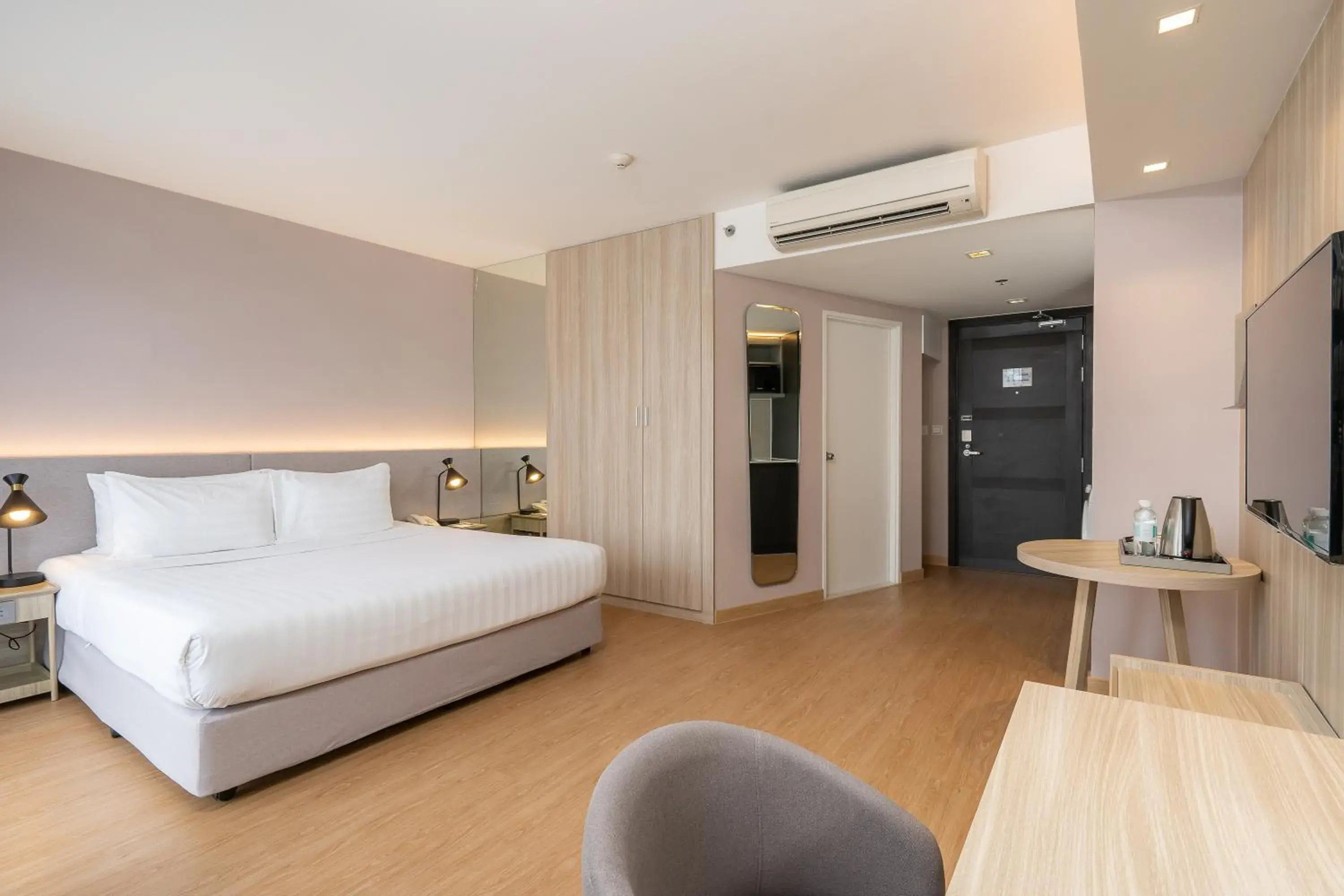 Grand Deluxe King in Aster Hotel and Residence by At Mind Grand Deluxe King in Aster Hotel and Residence by At Mind