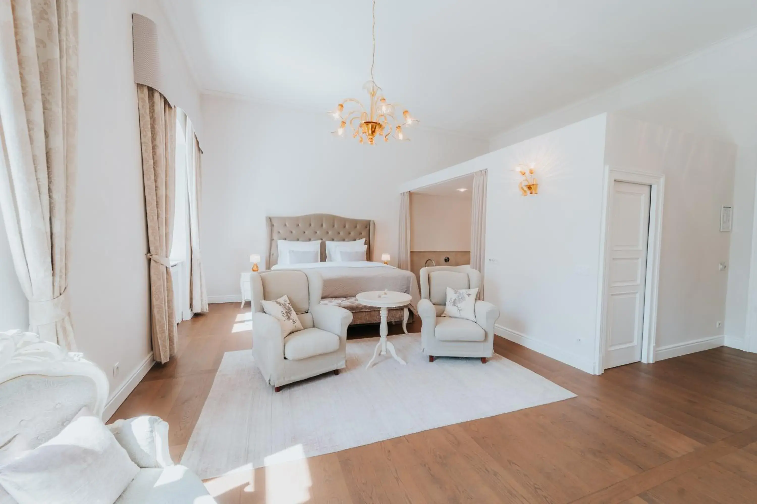 Honeymoon Suite in Hotel Château Gbeľany Honeymoon Suite in Hotel Château Gbeľany