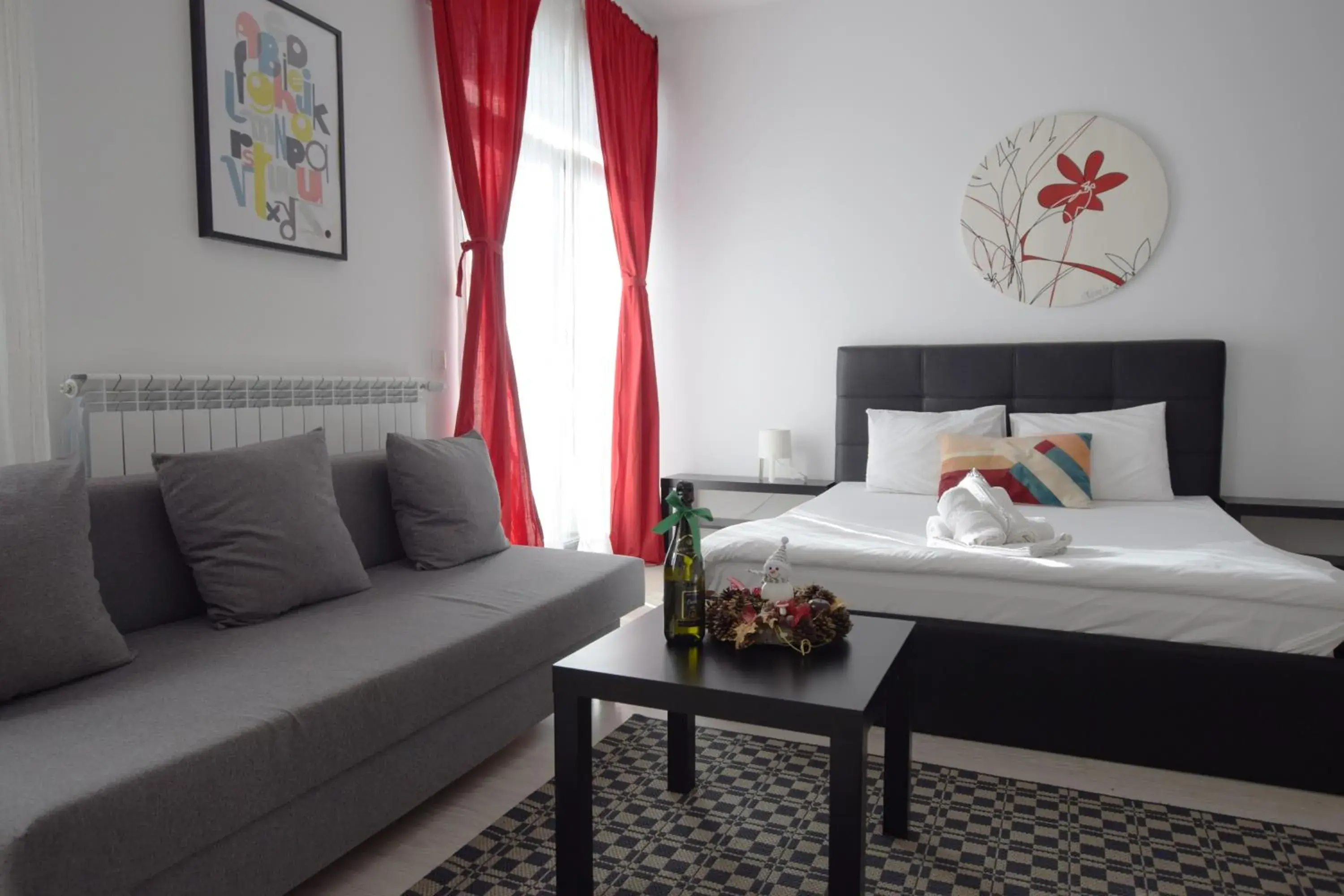 Studio Apartment - single occupancy in Uptown Residence Apartments Studio Apartment - single occupancy in Uptown Residence Apartments