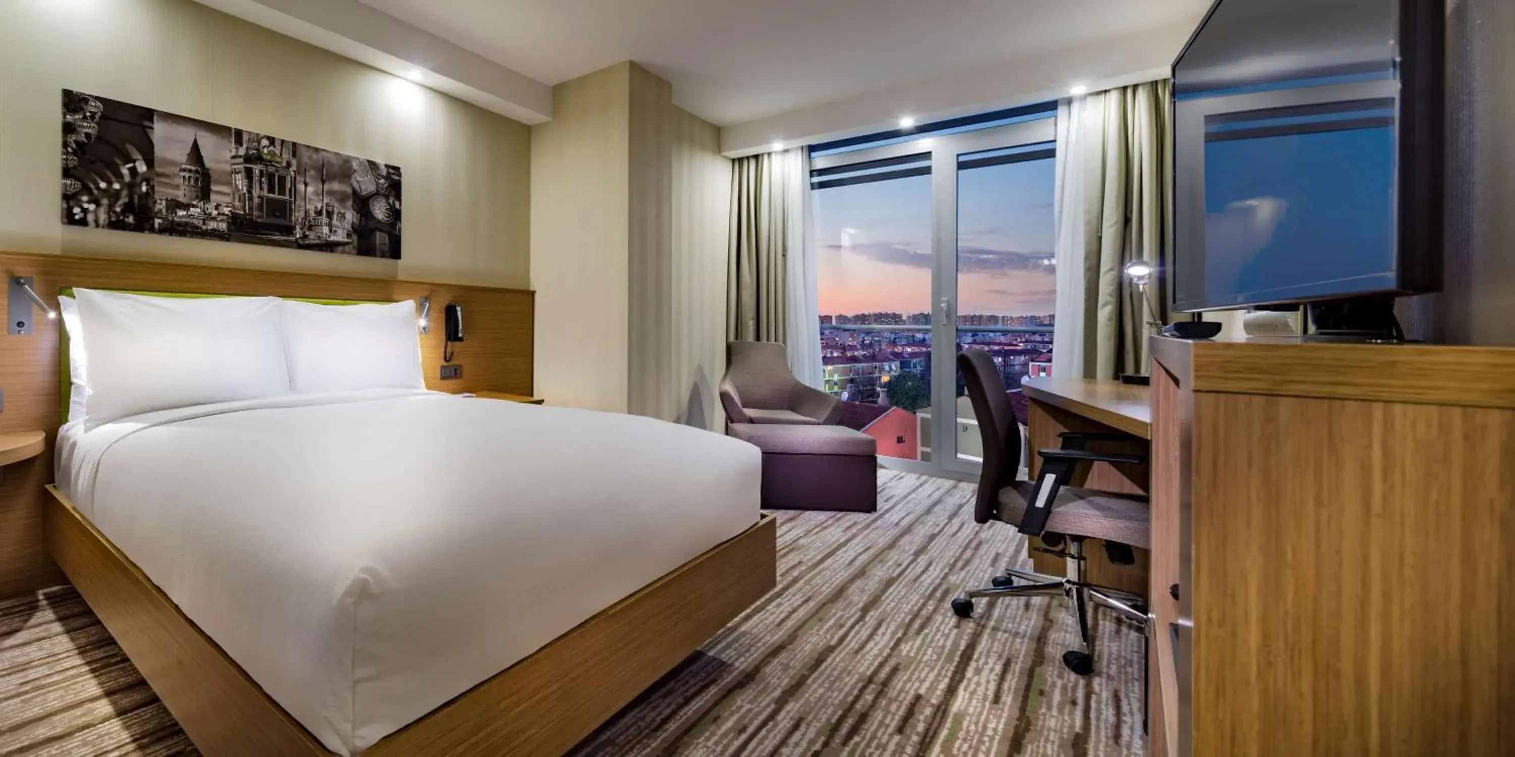 Queen Room in Hampton by Hilton Istanbul Atakoy Queen Room in Hampton by Hilton Istanbul Atakoy