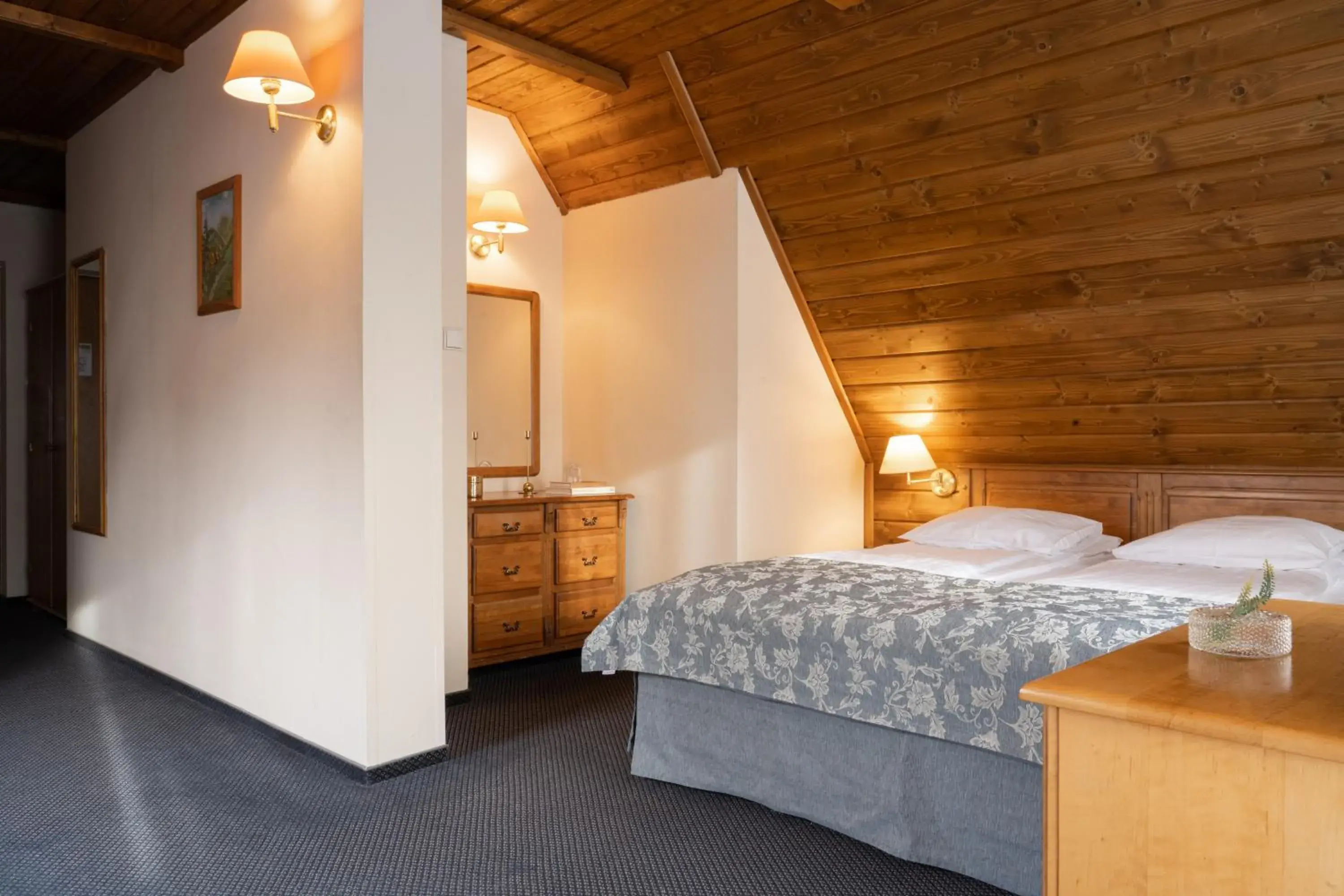 Double Room with Extra Bed - single occupancy in Czarny Potok Wellness & Spa Zakopane Centrum Double Room with Extra Bed - single occupancy in Czarny Potok Wellness & Spa Zakopane Centrum
