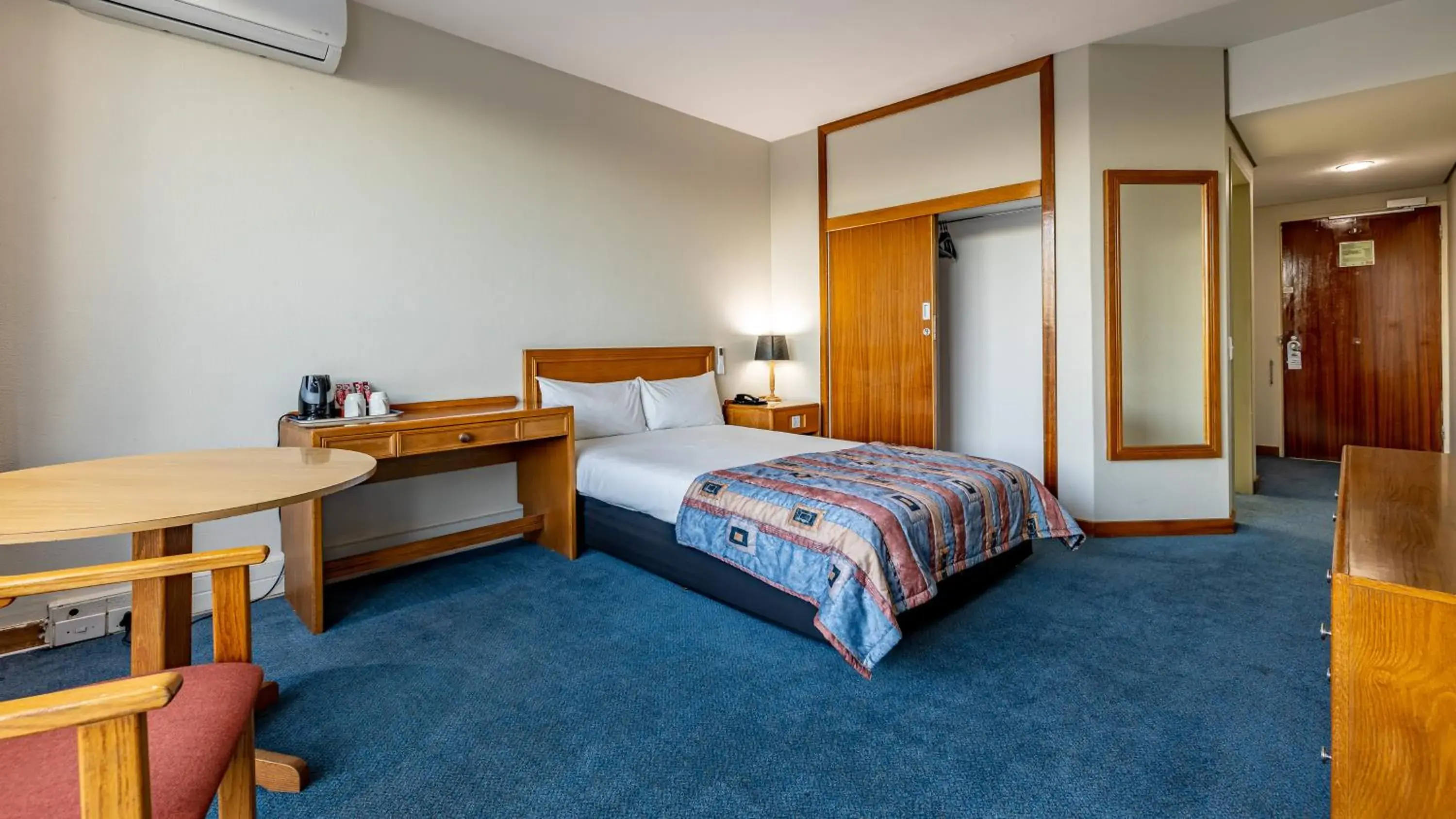 Double Room - single occupancy - Disability Access in African Sky Harrismith Inn Double Room - single occupancy - Disability Access in African Sky Harrismith Inn