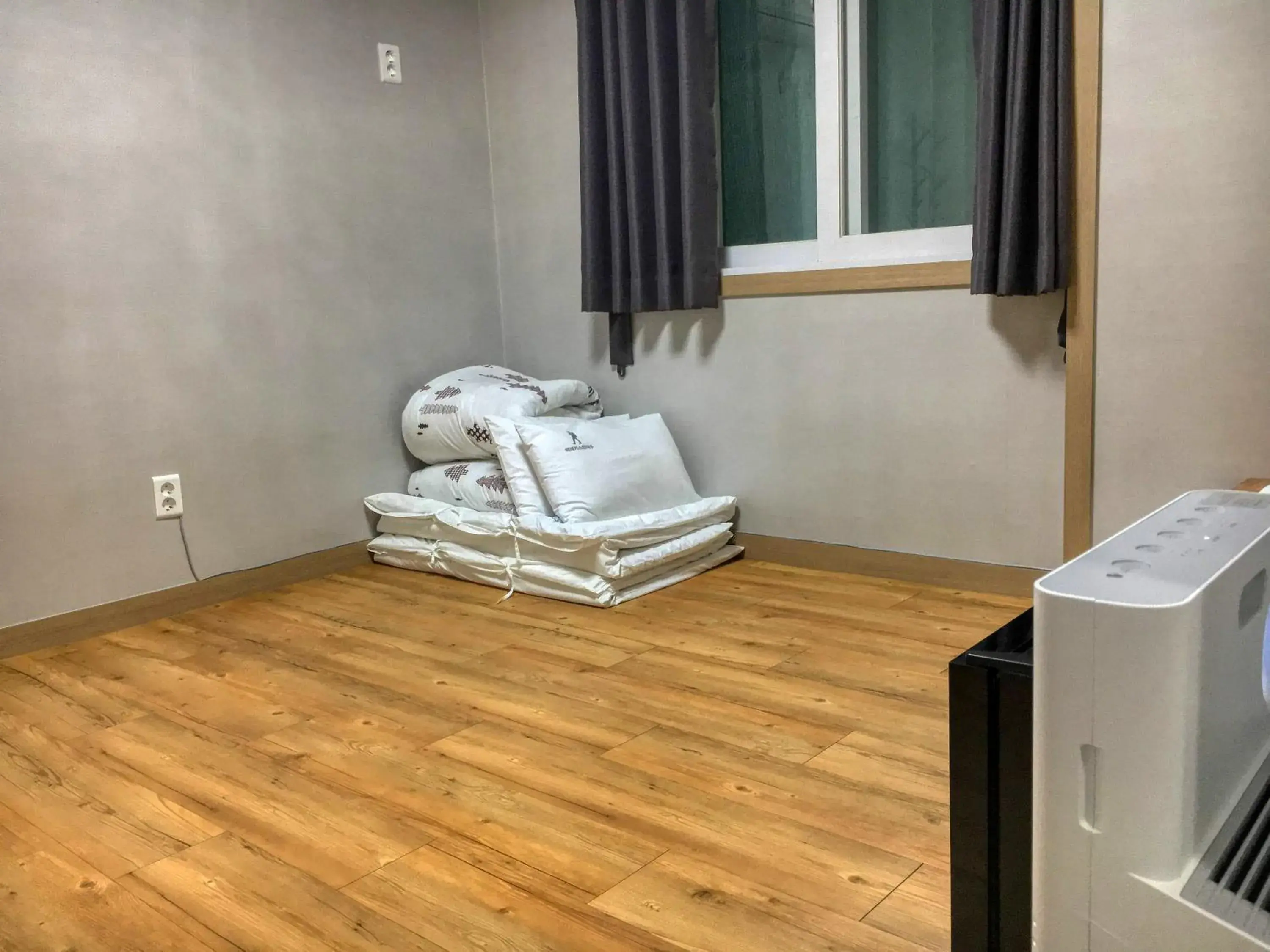 Ondol Twin in Backpackers In Yeosu Ondol Twin in Backpackers In Yeosu