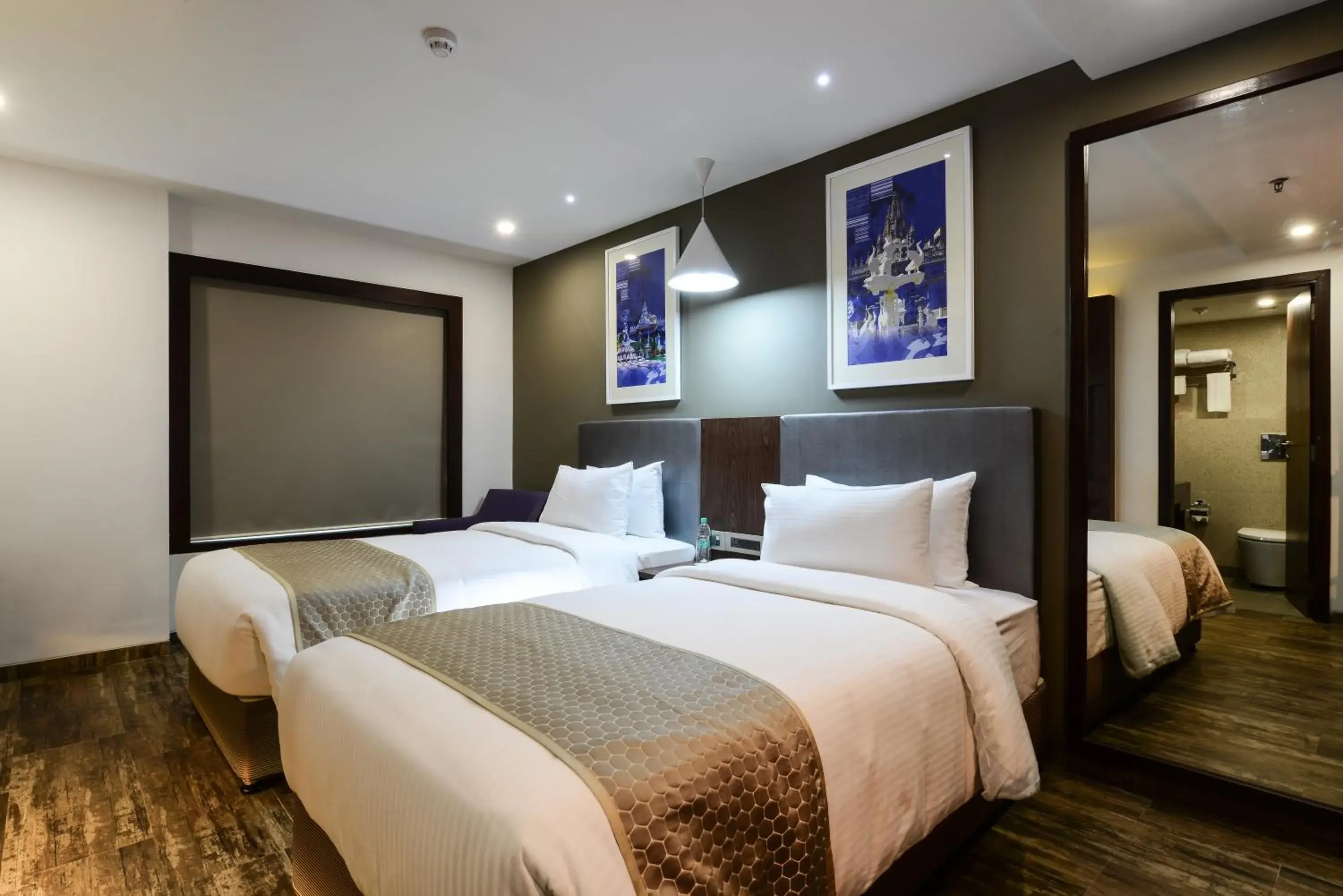 Premier Twin Room - single occupancy - Non-Smoking with 20% discount on F&B and Spa in Howard Johnson by Wyndham, Kolkata Airport Premier Twin Room - single occupancy - Non-Smoking with 20% discount on F&B and Spa in Howard Johnson by Wyndham, Kolkata Airport