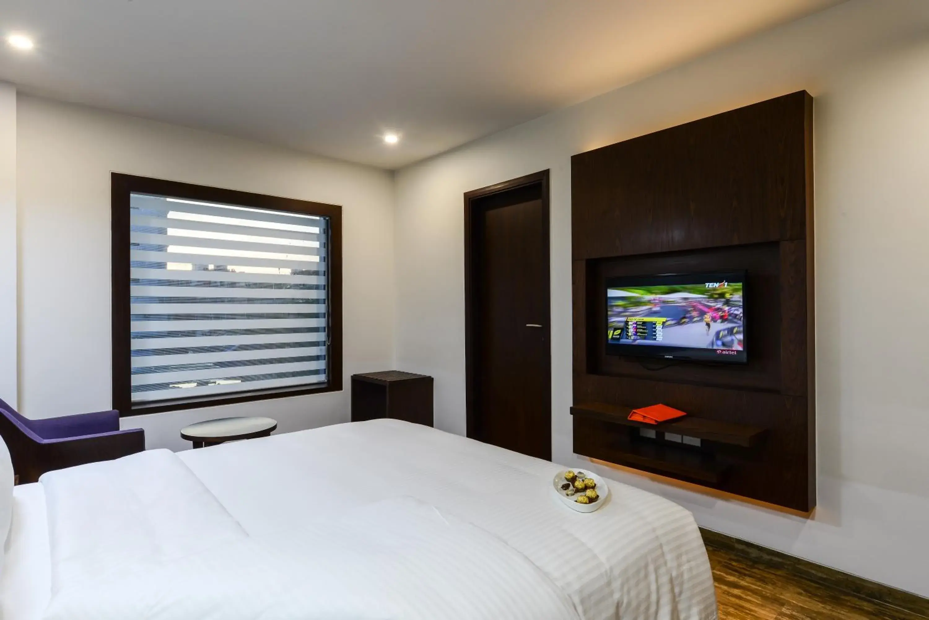 Queen Room with 20% discount on F&B and Spa in Howard Johnson by Wyndham, Kolkata Airport Queen Room with 20% discount on F&B and Spa in Howard Johnson by Wyndham, Kolkata Airport