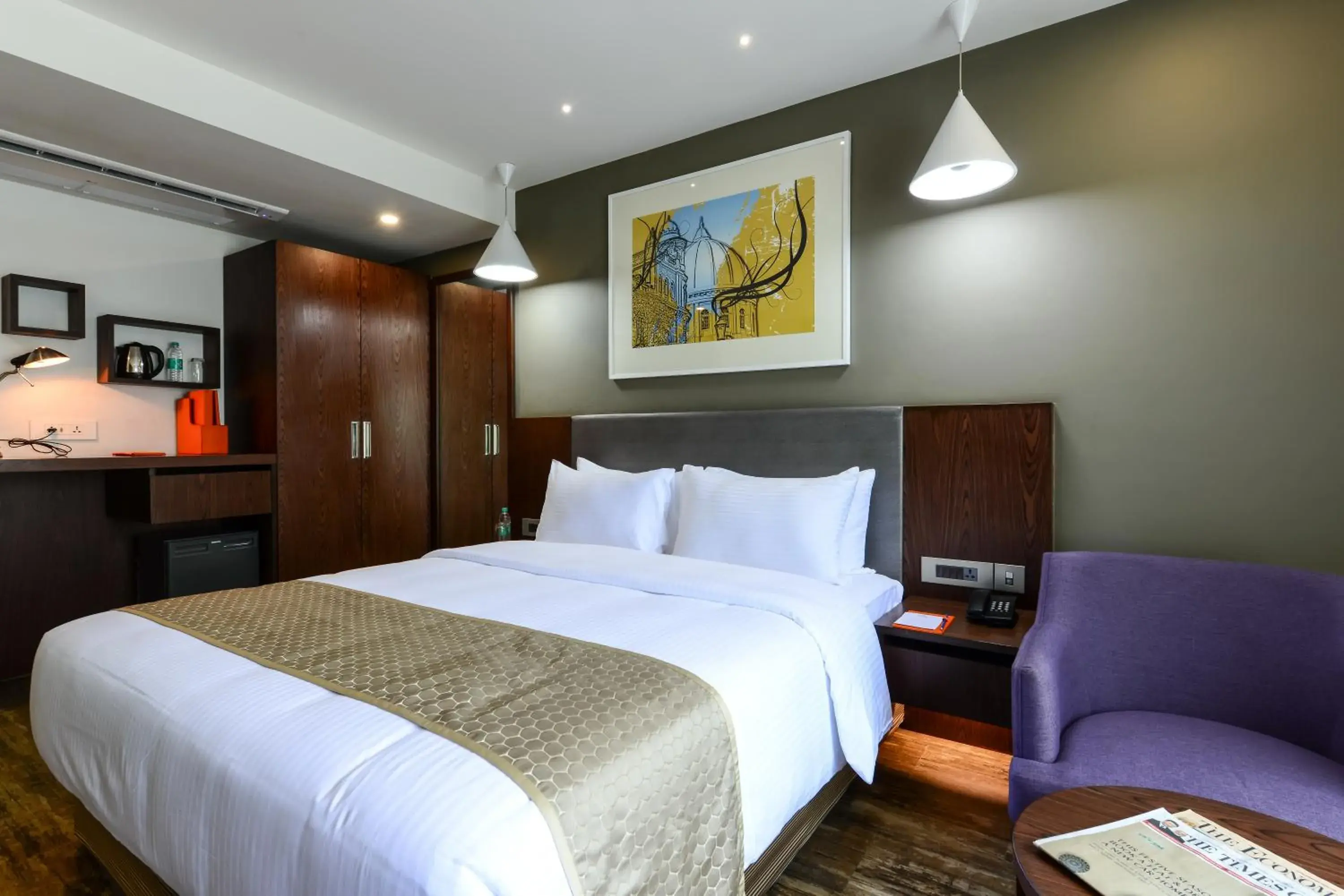 Deluxe Queen Room with 20% discount on F&B and 15% on Spa - single occupancy in Howard Johnson by Wyndham, Kolkata Airport Deluxe Queen Room with 20% discount on F&B and 15% on Spa - single occupancy in Howard Johnson by Wyndham, Kolkata Airport
