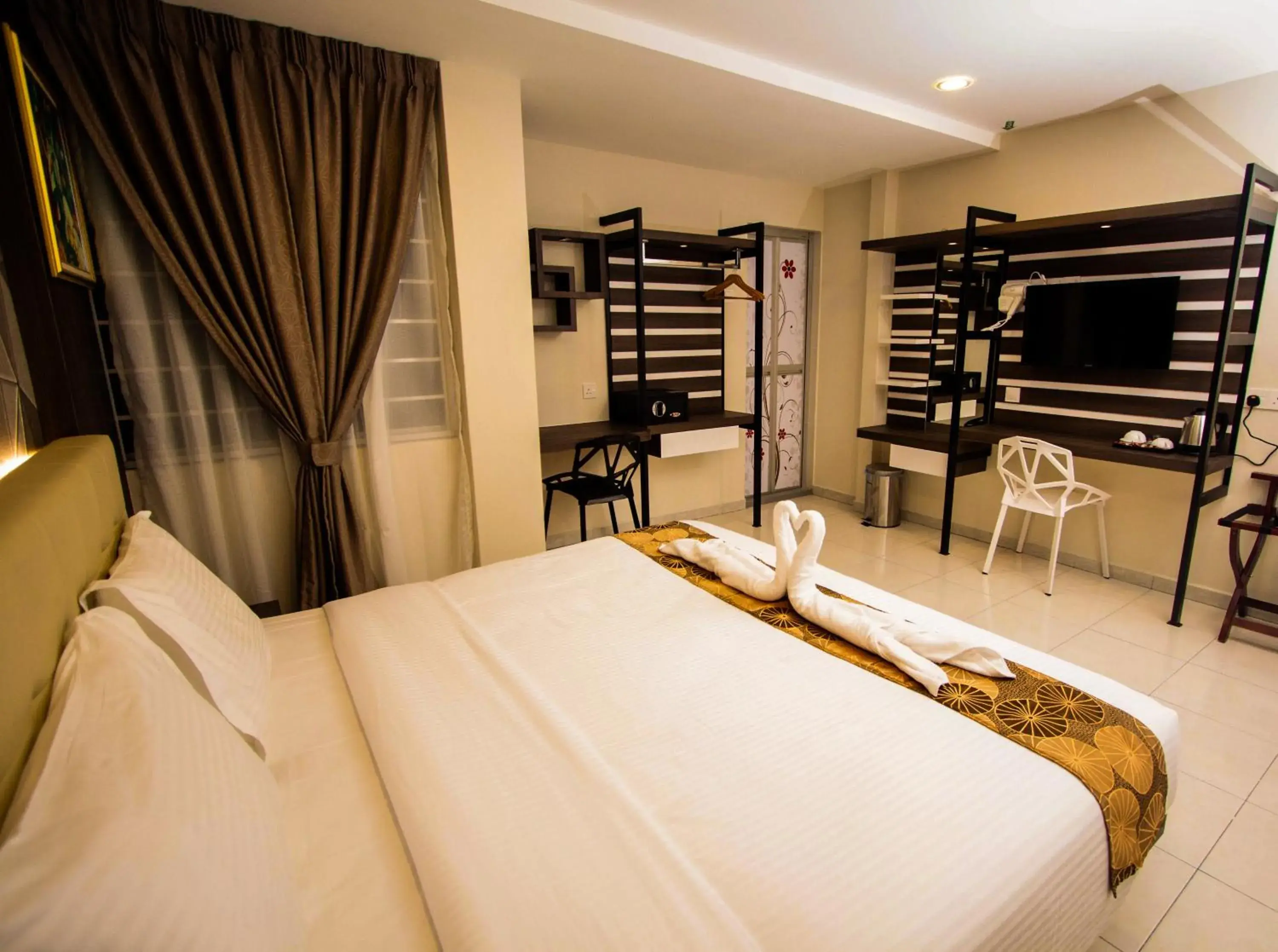 Deluxe King Room in Louis Hotel Deluxe King Room in Louis Hotel