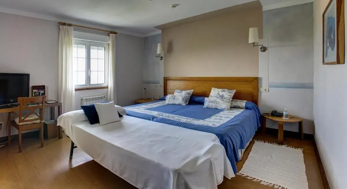 Triple Room in Hotel Mirador del Sella Triple Room in Hotel Mirador del Sella