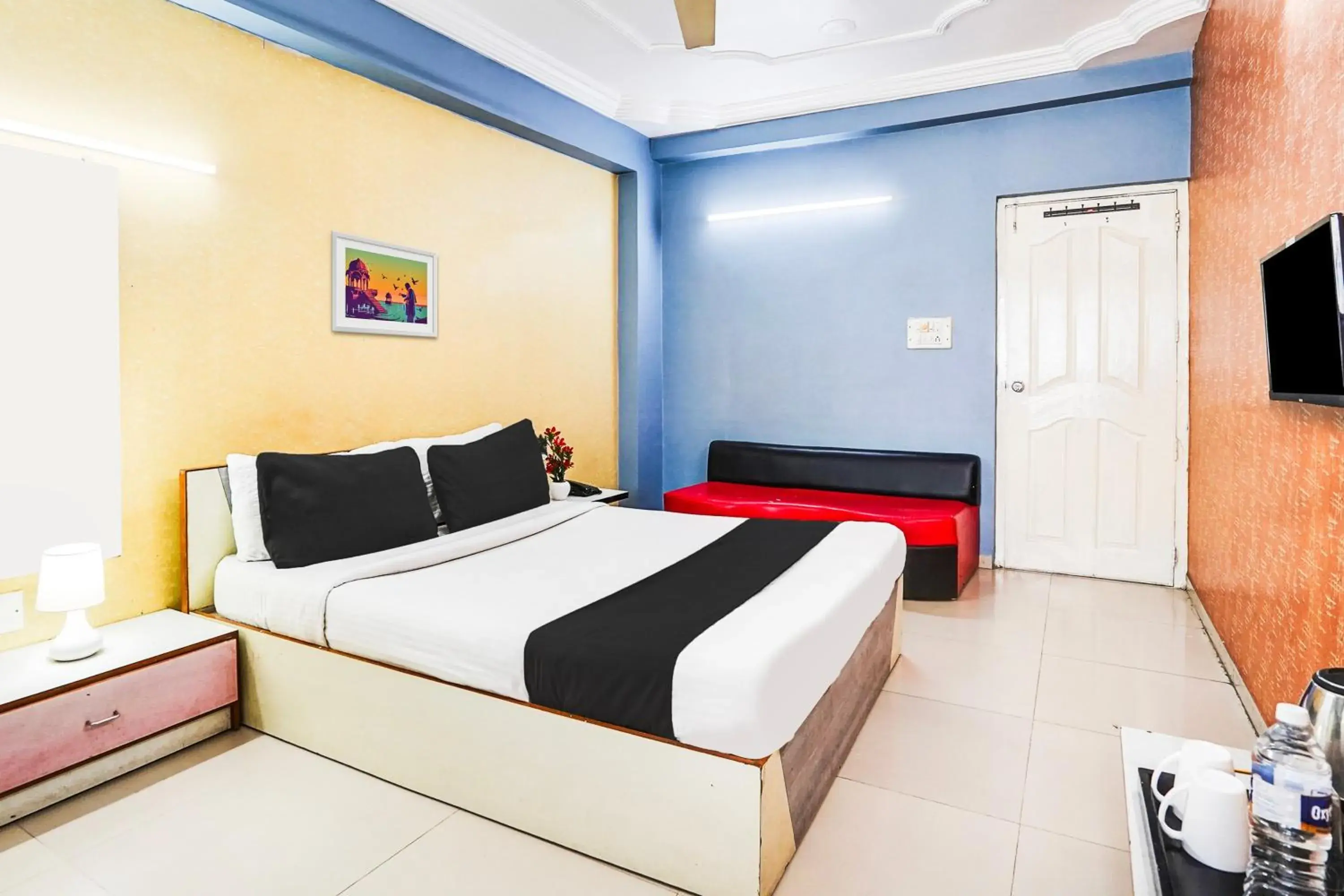 Suite - single occupancy in Super Hotel O Vibrant Residency Suite - single occupancy in Super Hotel O Vibrant Residency