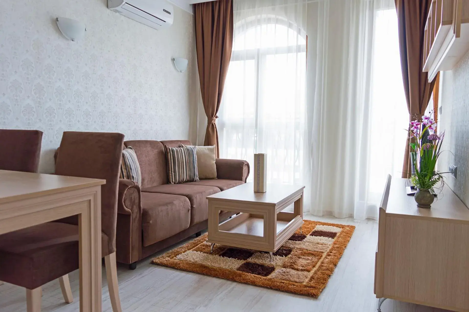 Deluxe One-Bedroom Apartment in Harmony Suites Saint Vlas Deluxe One-Bedroom Apartment in Harmony Suites Saint Vlas