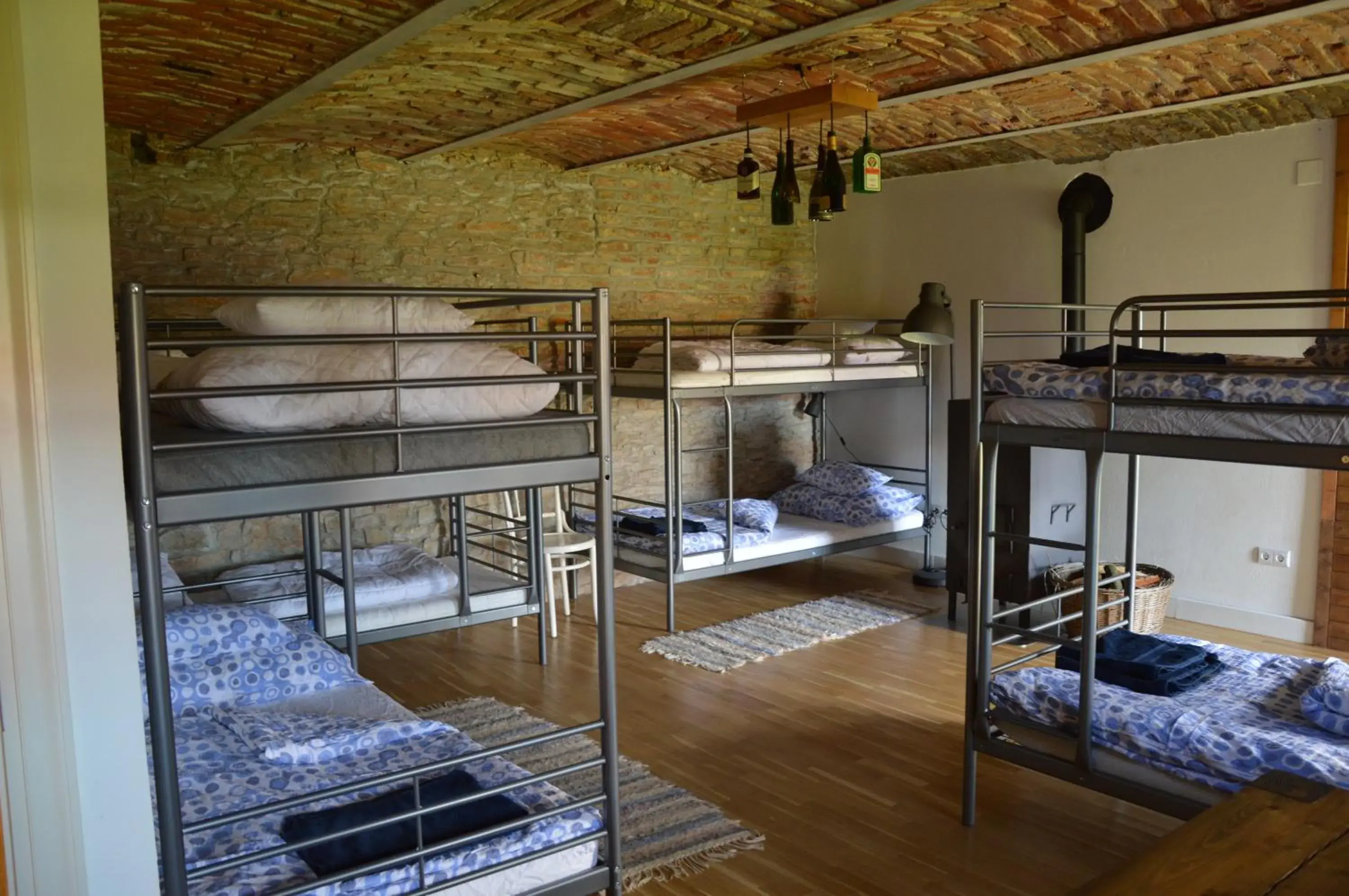 Octuple room with bunk bed - single occupancy in Bagolyvár Fogadó- Újfalusy Márton Vendégház Octuple room with bunk bed - single occupancy in Bagolyvár Fogadó- Újfalusy Márton Vendégház