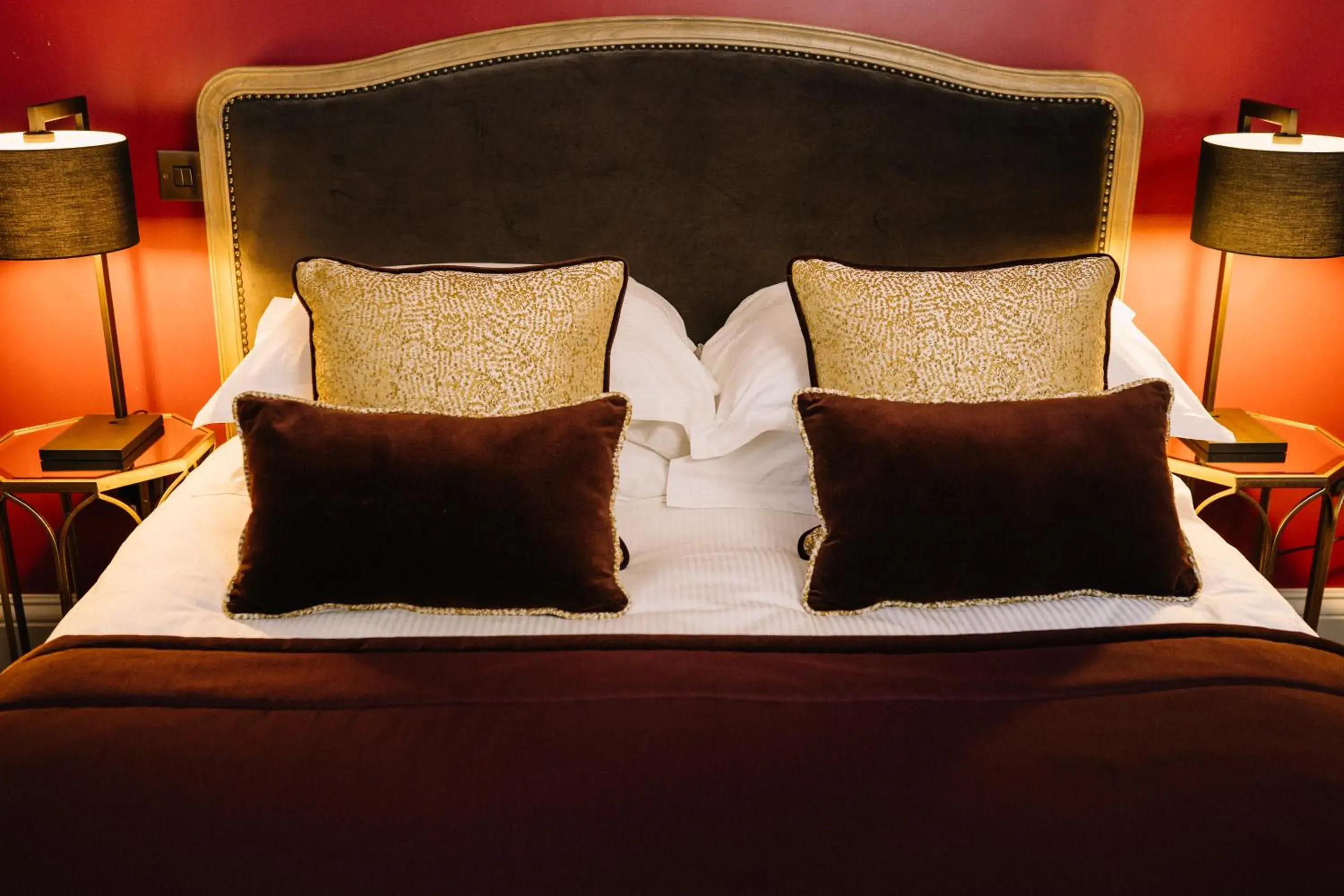 Deluxe King Room - single occupancy in Saltmarshe Hall Deluxe King Room - single occupancy in Saltmarshe Hall