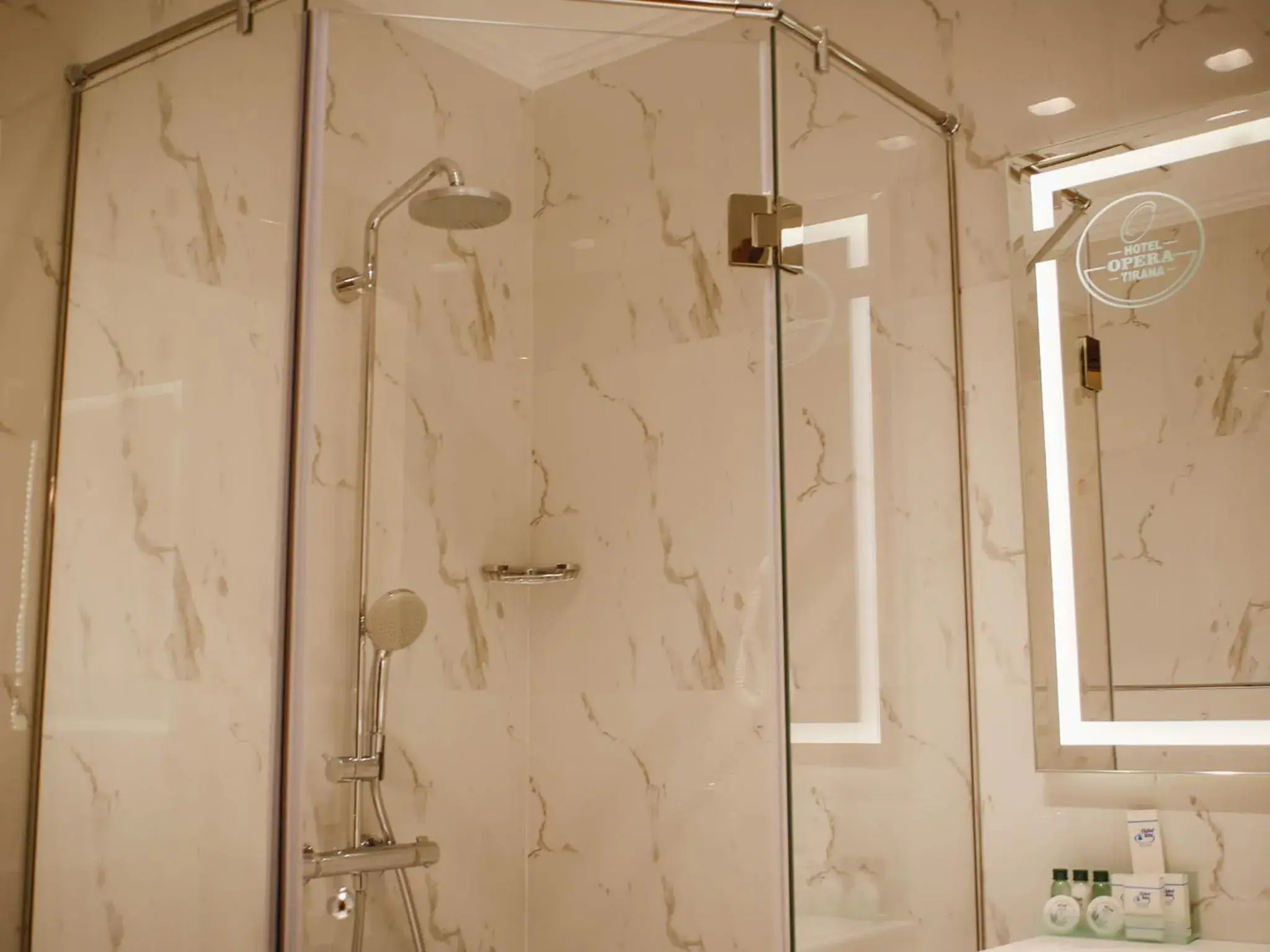 Twin Room in Hotel Opera Twin Room in Hotel Opera