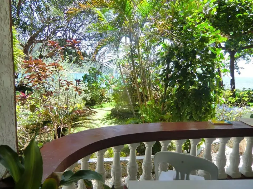 Deluxe Double Room with Sea View in Blue Crystal Beach Resort Deluxe Double Room with Sea View in Blue Crystal Beach Resort