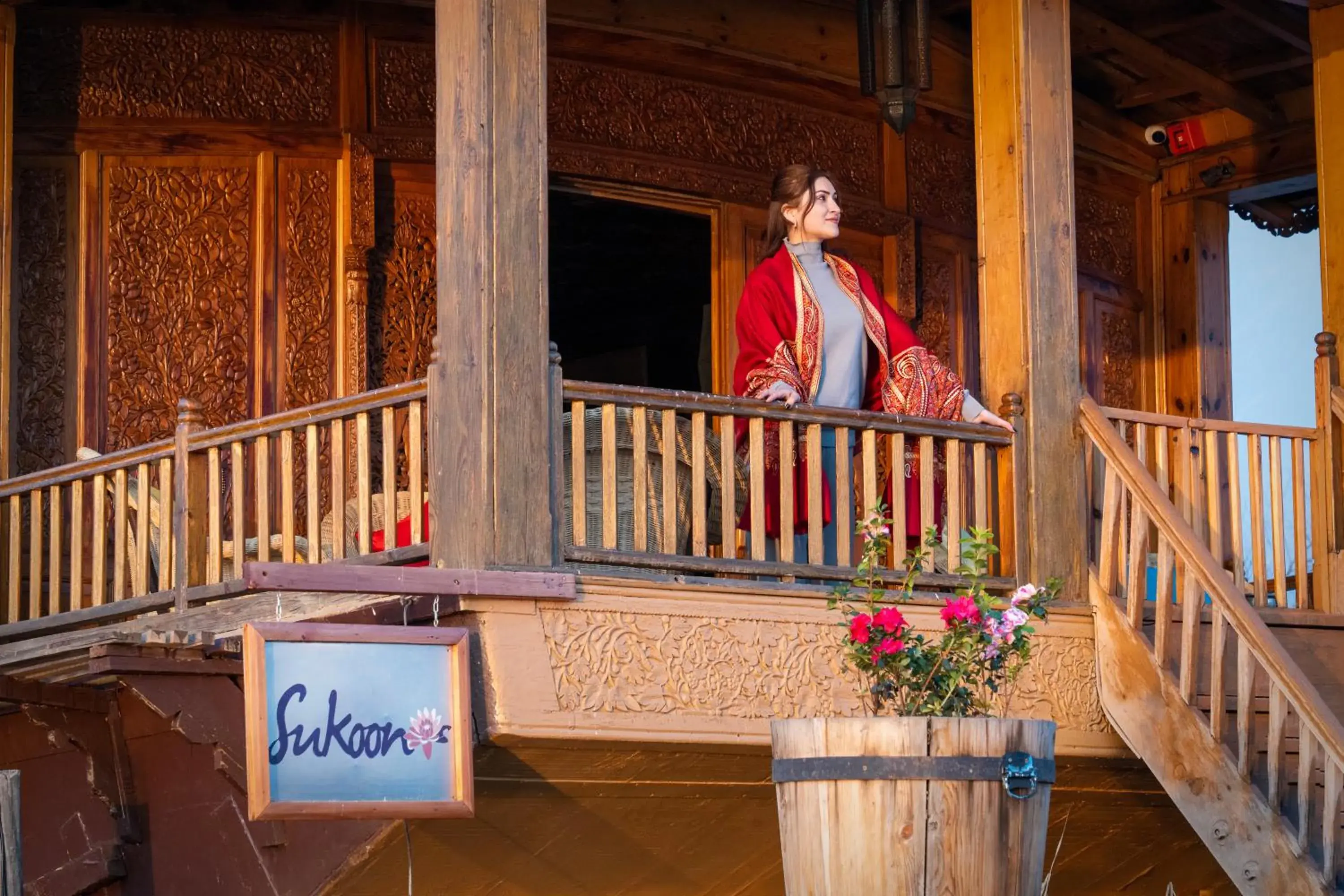 Property building in Sukoon Houseboat Dal Lake Property building in Sukoon Houseboat Dal Lake