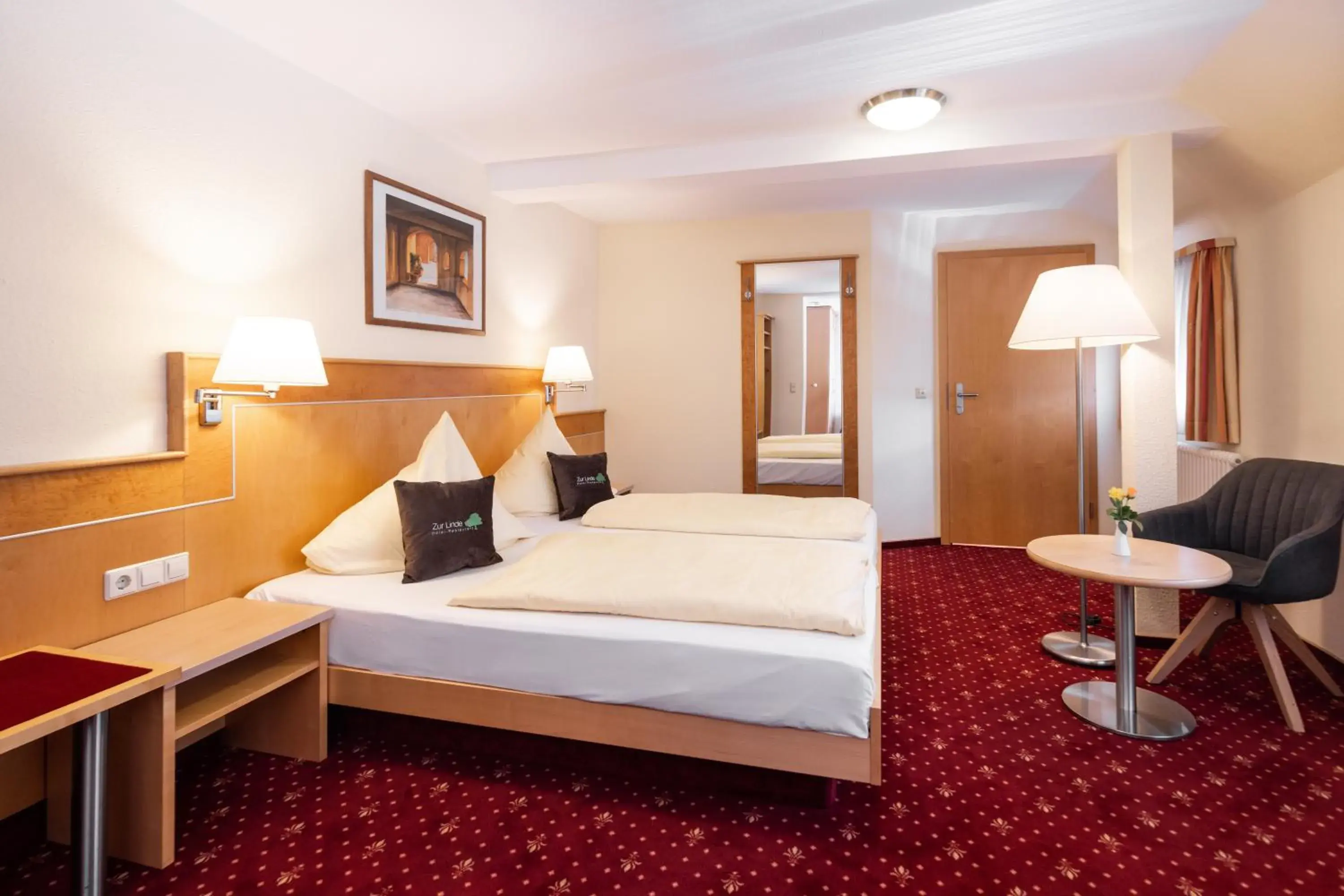 Double Room - single occupancy in Hotel Restaurant Zur Linde Double Room - single occupancy in Hotel Restaurant Zur Linde