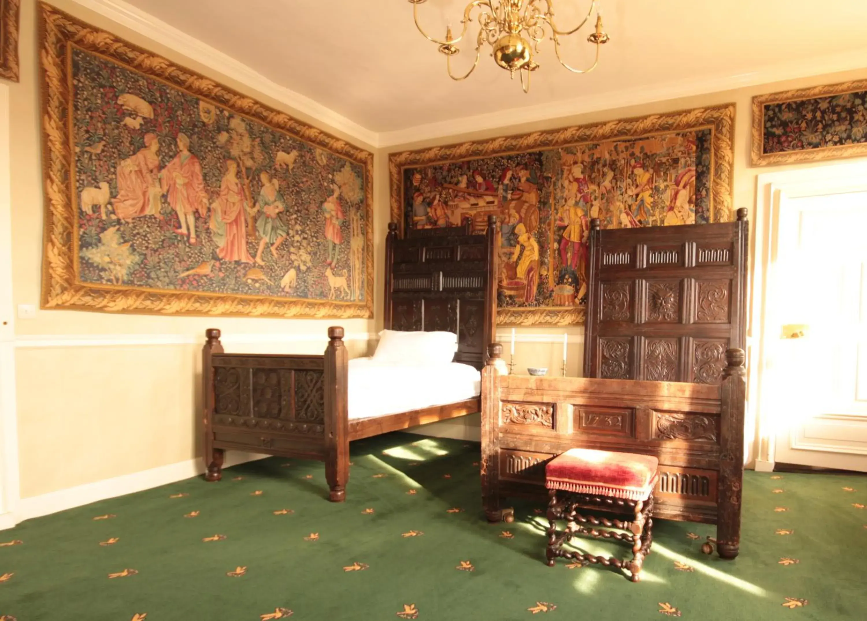 Tufton 2-C18 Double Beds in Appleby Castle Tufton 2-C18 Double Beds in Appleby Castle