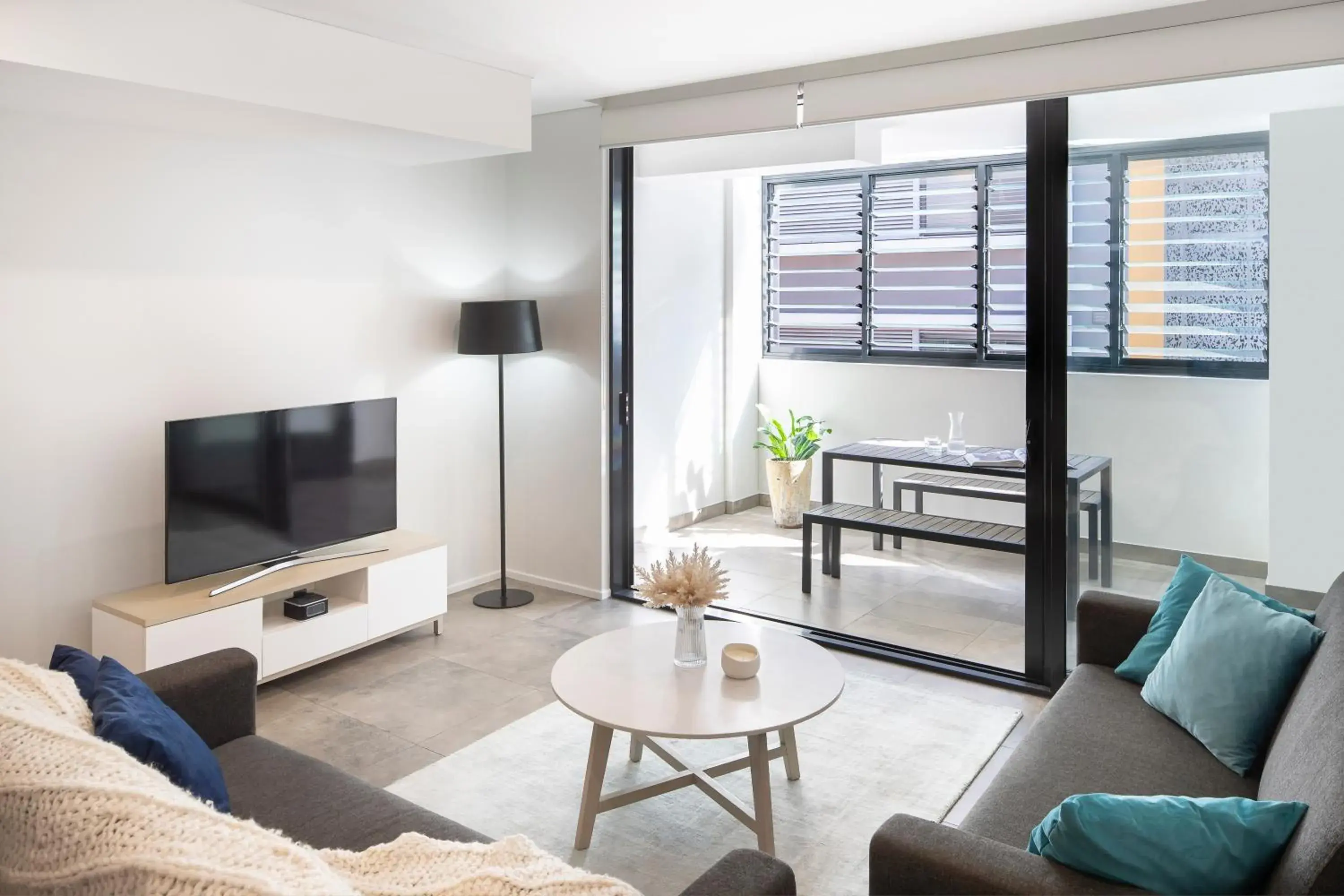 Two Bedroom Apartment in Veriu Camperdown Two Bedroom Apartment in Veriu Camperdown