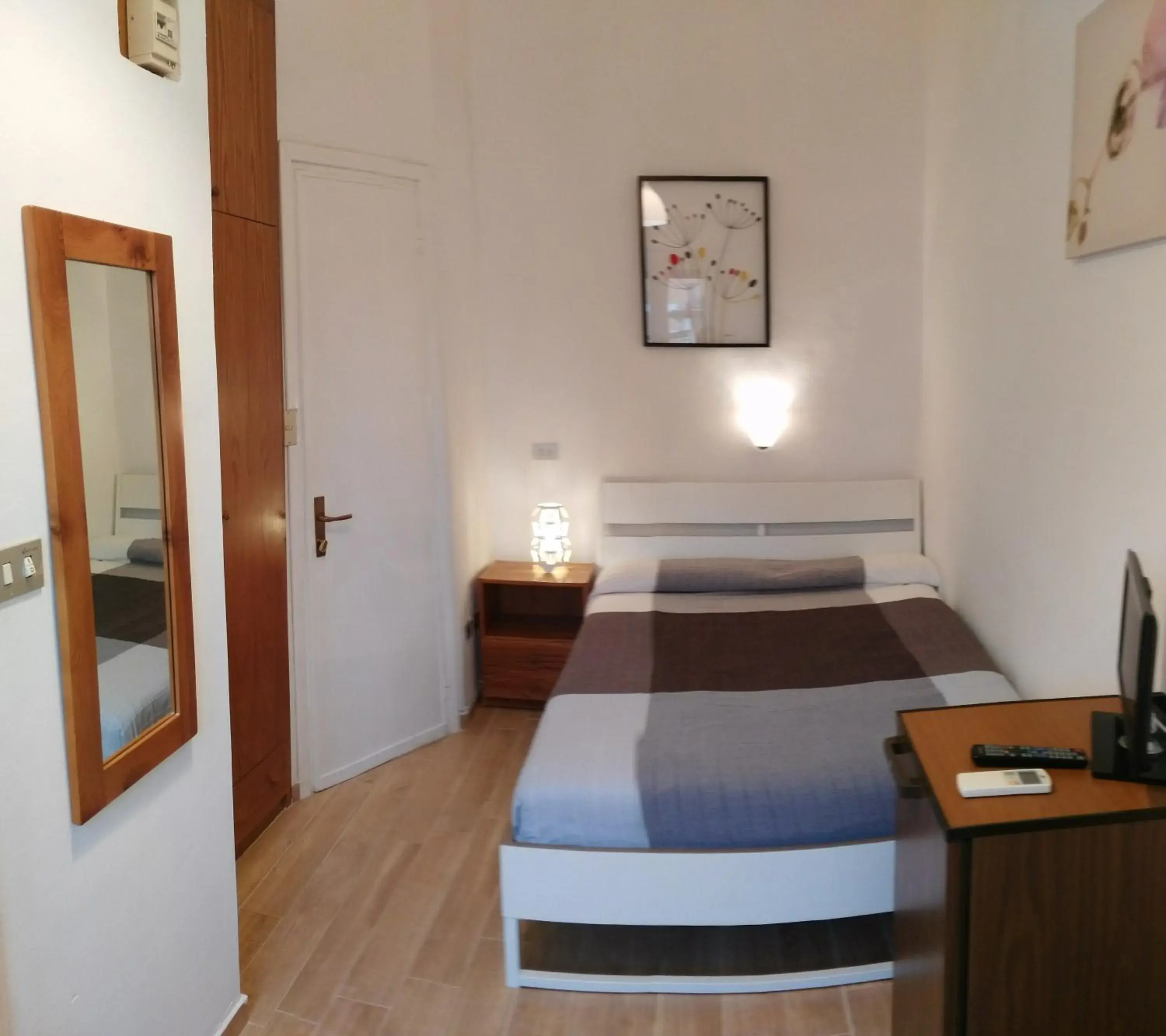 Single or Double Room - single occupancy in Residence Hotel Vittoria Single or Double Room - single occupancy in Residence Hotel Vittoria