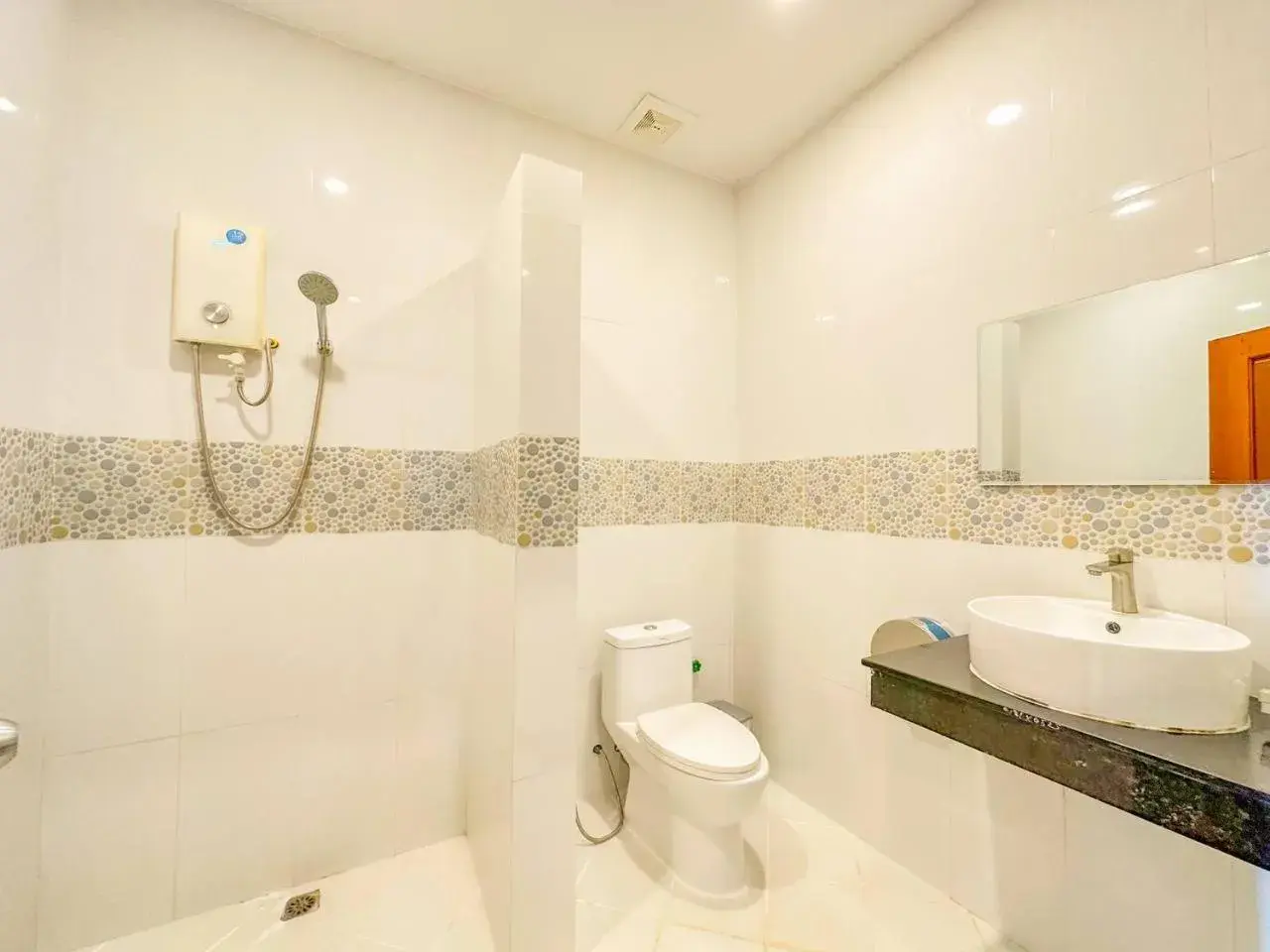 Family Room with Balcony in Summer Resort Family Room with Balcony in Summer Resort