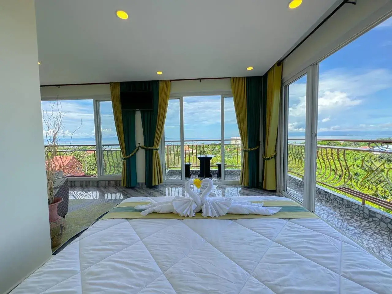 Superior Queen Room in Summer Resort Superior Queen Room in Summer Resort