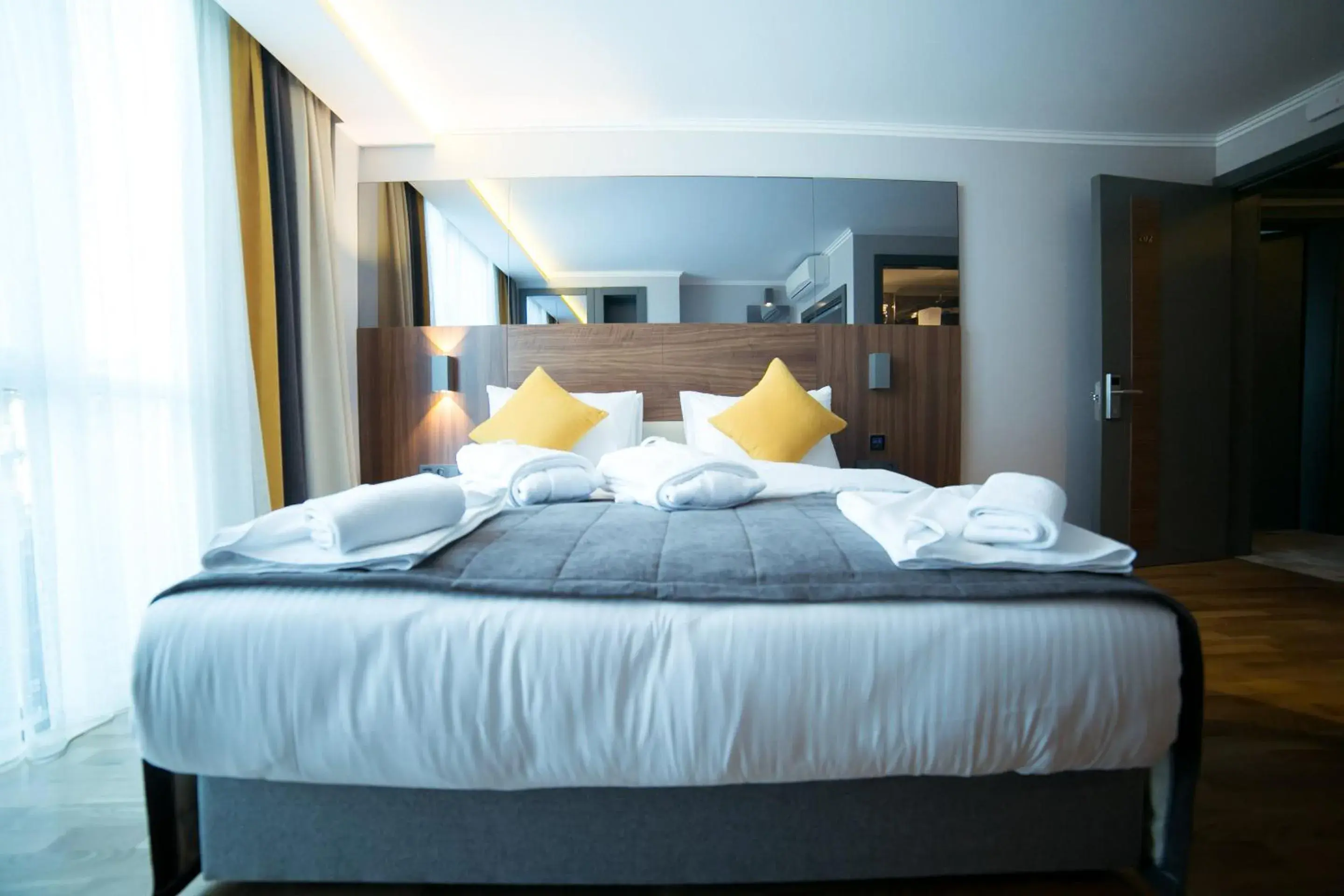 Transparent Room in Ankacity Suit Flat Transparent Room in Ankacity Suit Flat