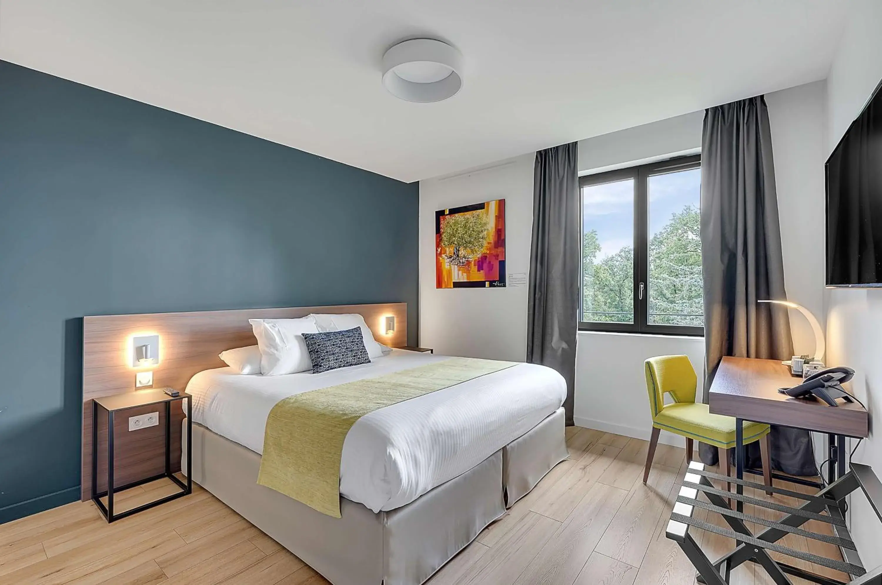 Superior King Room in Best Western Premier Le Domaine de Montjoie Superior King Room in Best Western Premier Le Domaine de Montjoie