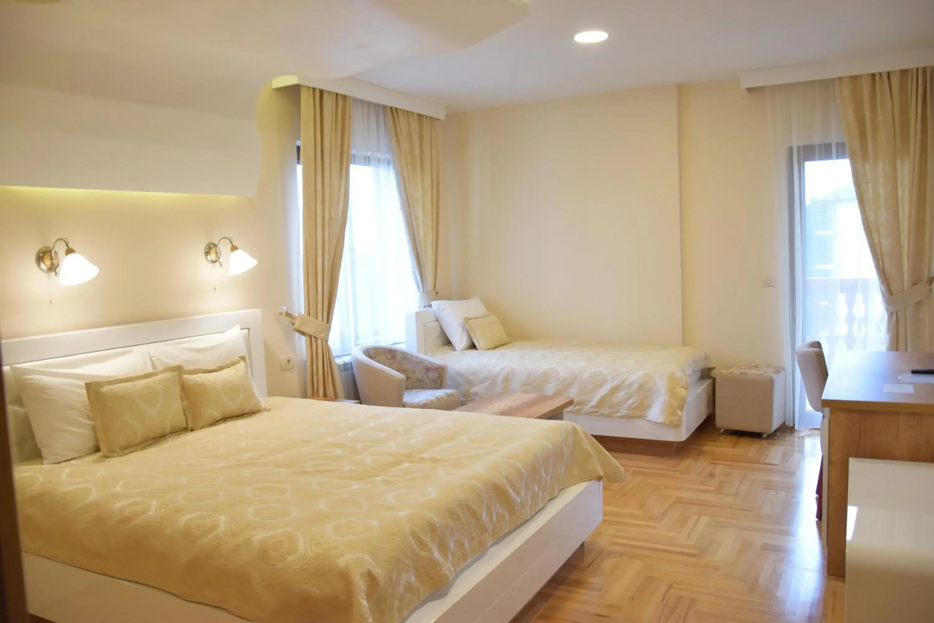 Comfort Triple Room in IN Hotel Zlatar ex Zlatarski Biseri Comfort Triple Room in IN Hotel Zlatar ex Zlatarski Biseri