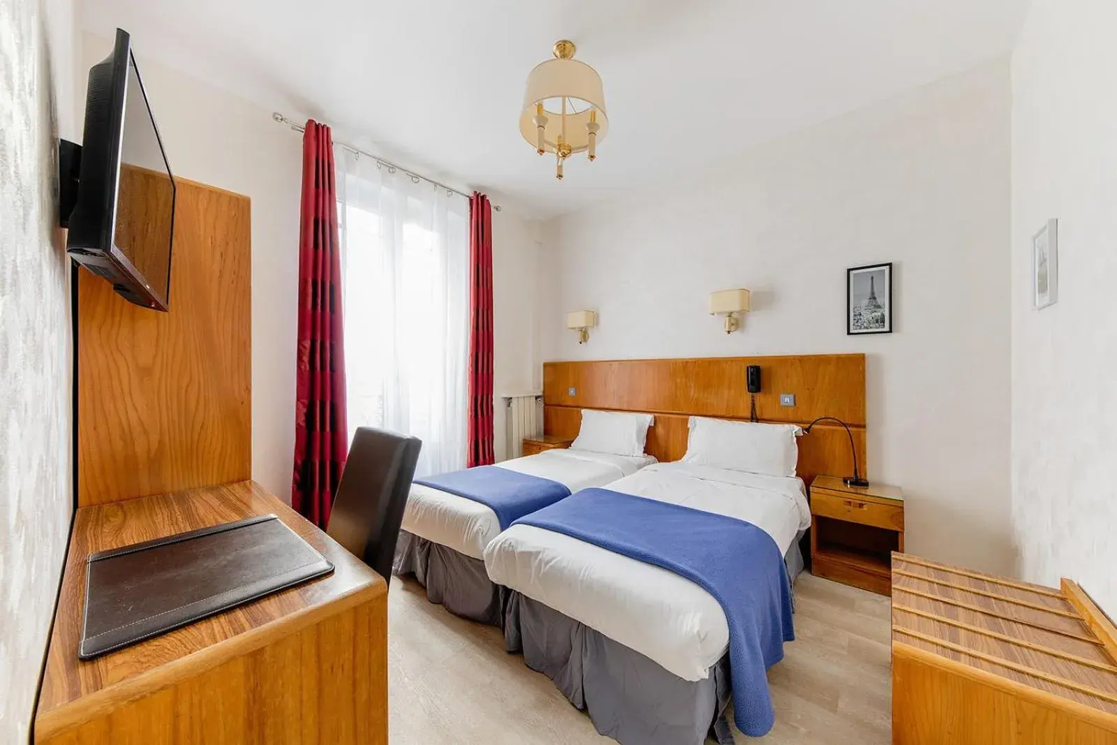 Twin Room in Crystal Hotel Twin Room in Crystal Hotel