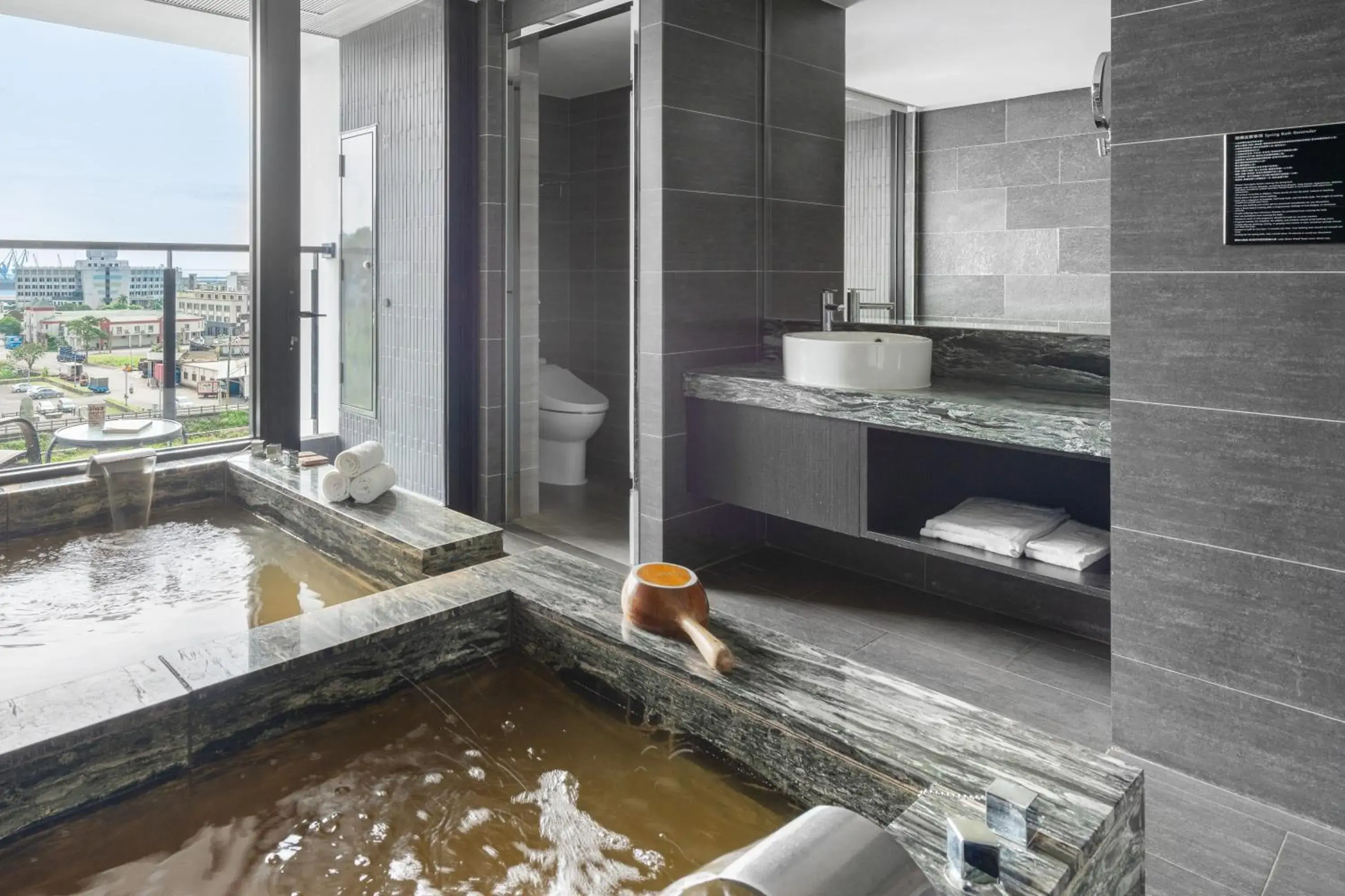 Premier Family Room in Lakeshore Hotel Suao Premier Family Room in Lakeshore Hotel Suao