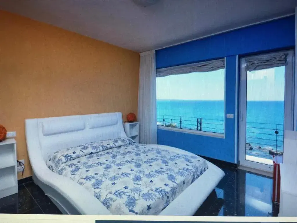 Double Room with Balcony and Sea View in Salento Palace Bed & Breakfast Double Room with Balcony and Sea View in Salento Palace Bed & Breakfast