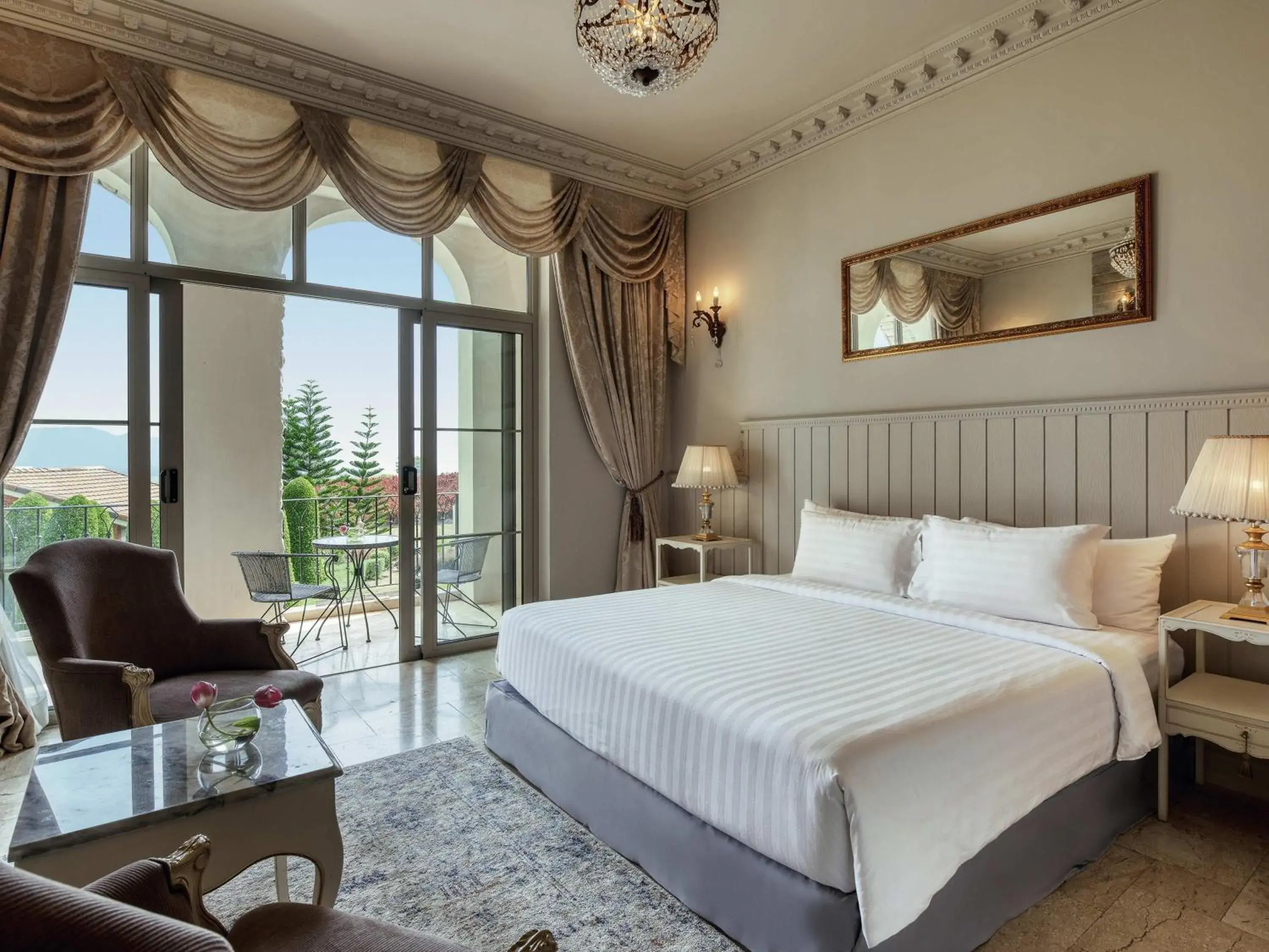 Deluxe King Room in Mövenpick Resort Khao Yai Deluxe King Room in Mövenpick Resort Khao Yai