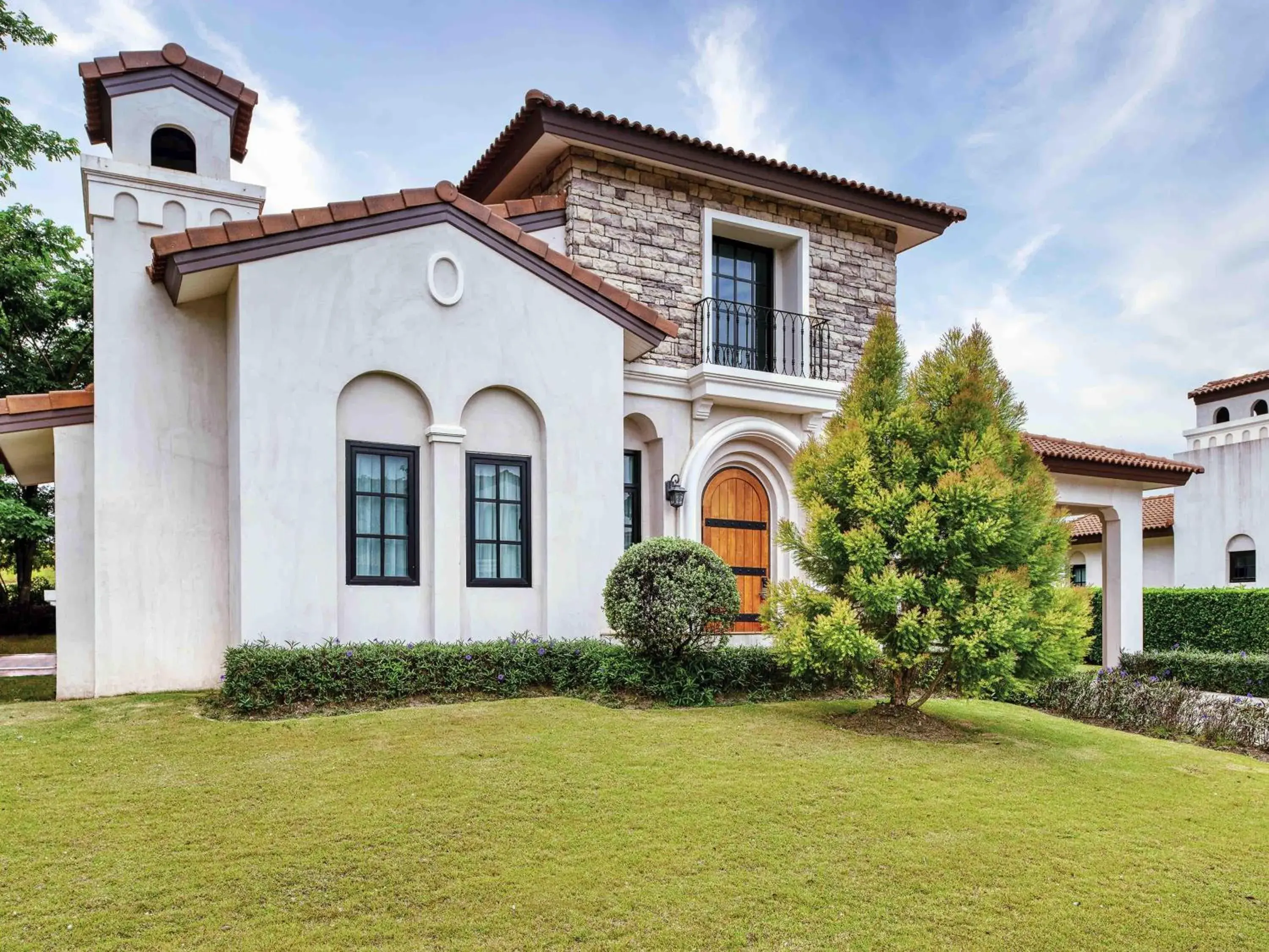 Three-Bedroom Garden Villa in Mövenpick Resort Khao Yai Three-Bedroom Garden Villa in Mövenpick Resort Khao Yai