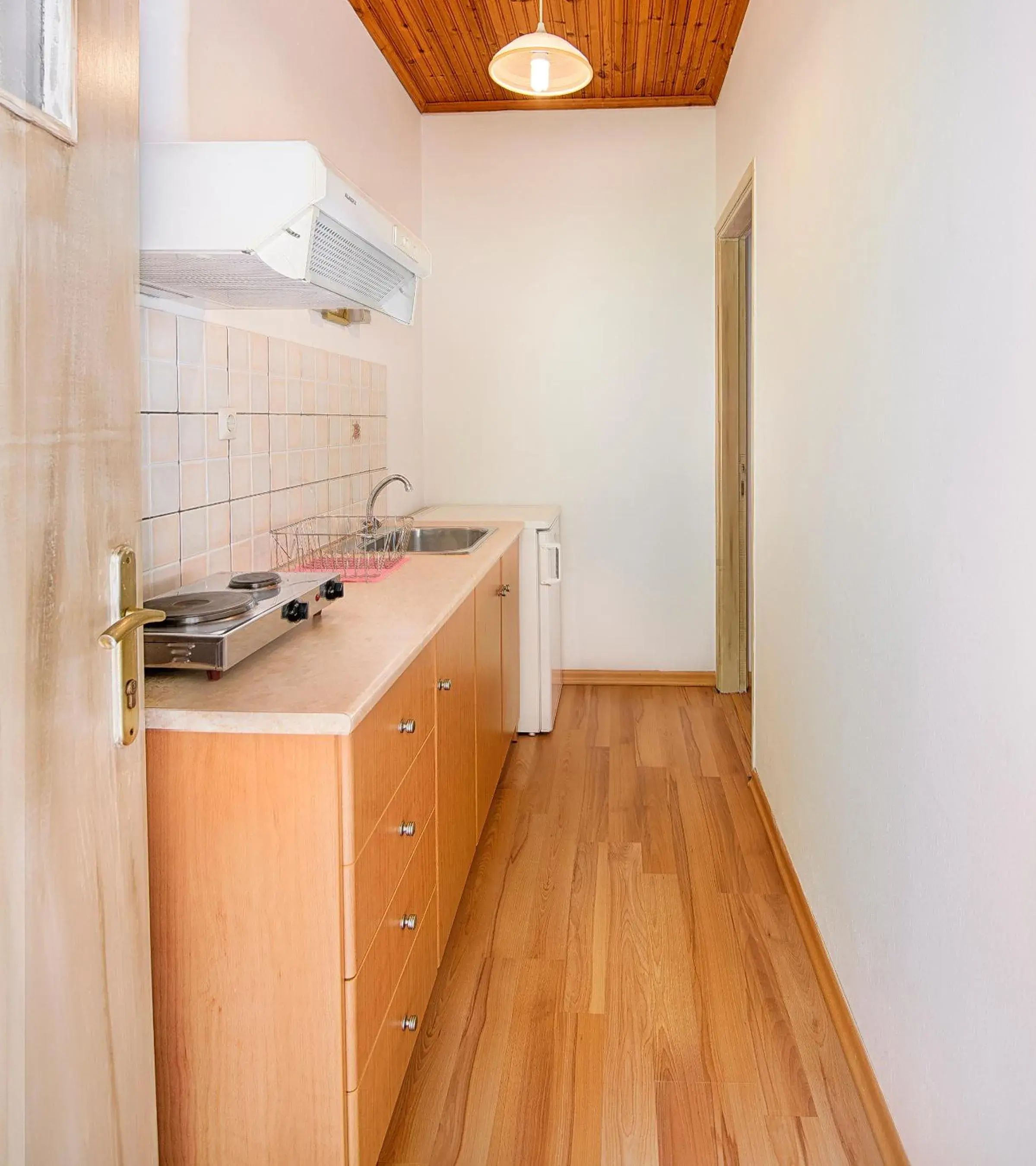 Studio Apartment with Sea View in Pharos Rooms Studio Apartment with Sea View in Pharos Rooms