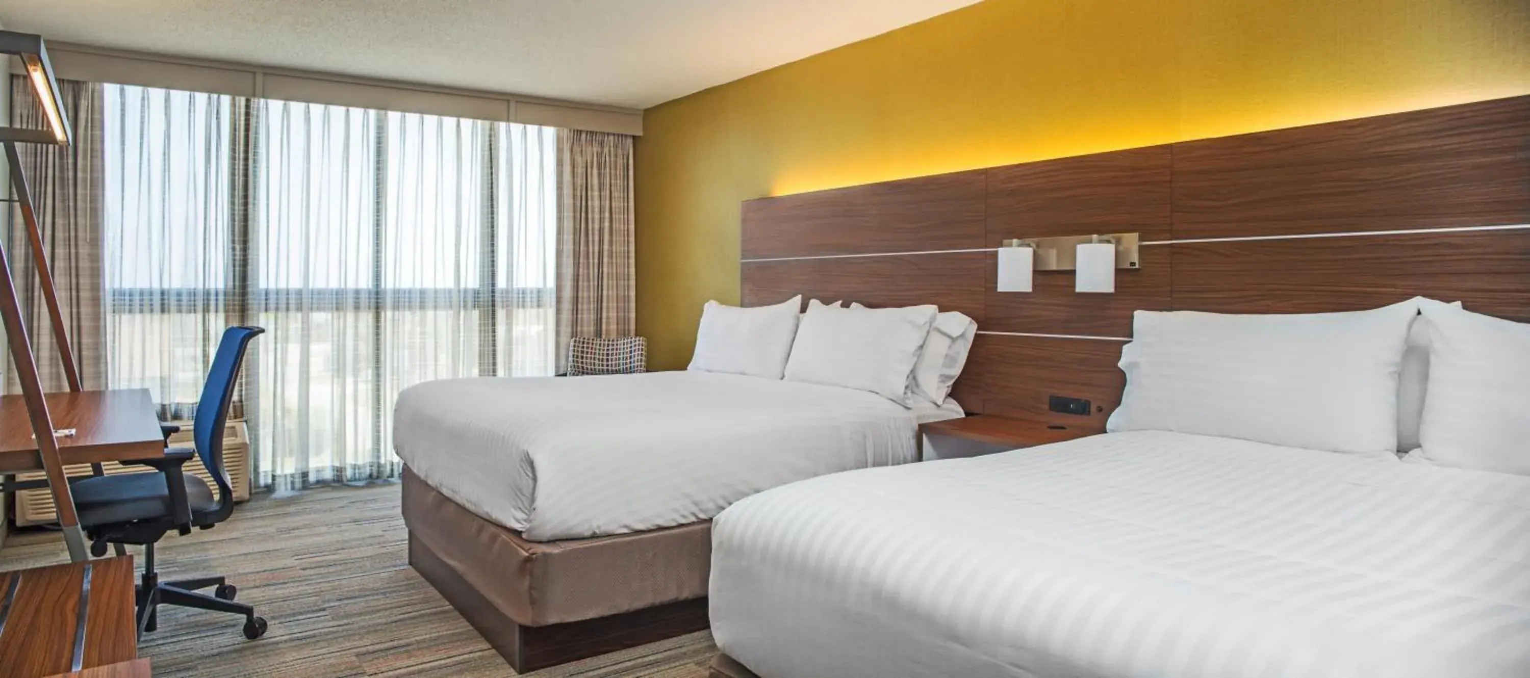 Queen Room with Two Queen Beds - Hearing Accessible/Non-Smoking in Holiday Inn Express Nags Head Oceanfront by IHG Queen Room with Two Queen Beds - Hearing Accessible/Non-Smoking in Holiday Inn Express Nags Head Oceanfront by IHG