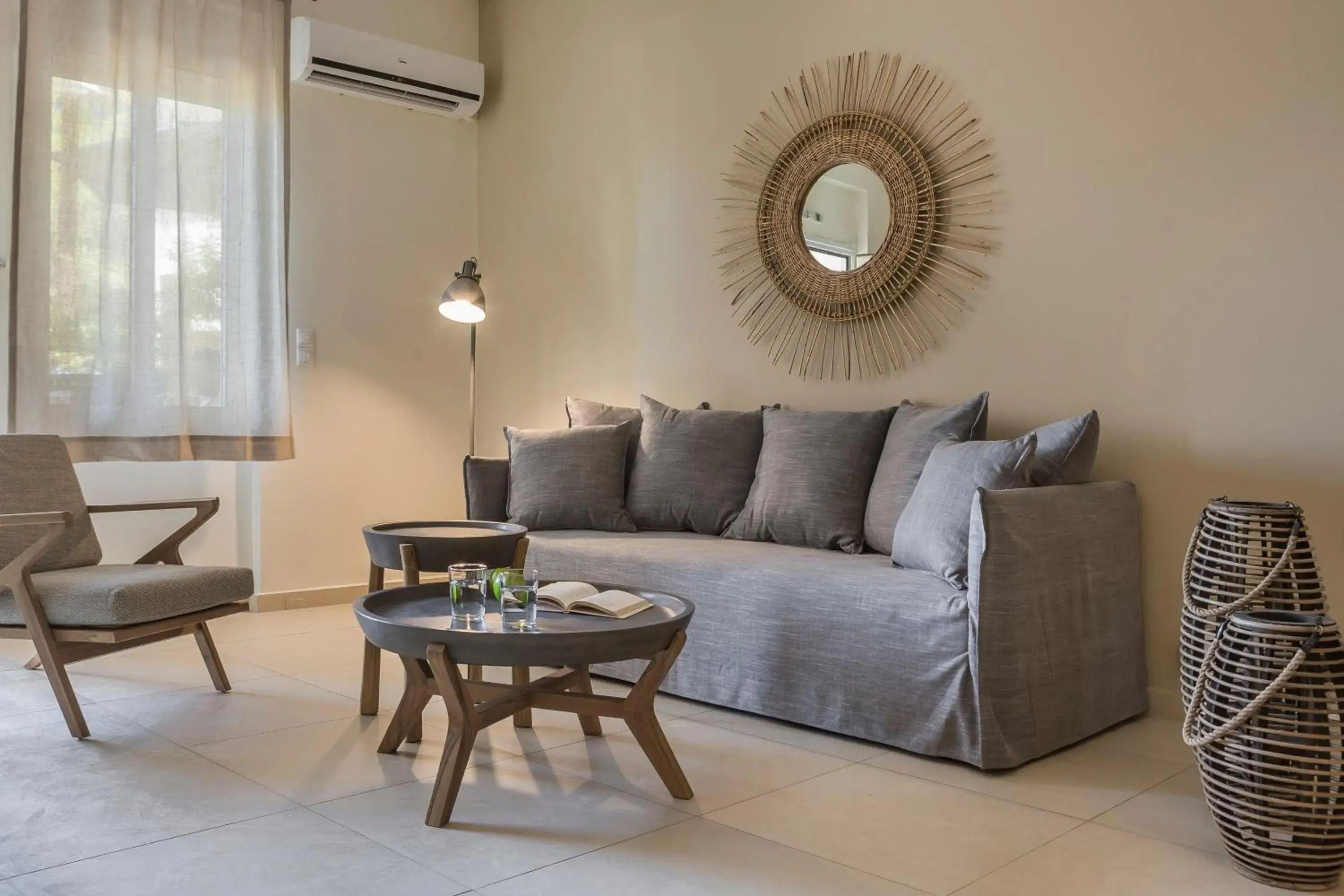 Suite Helios in Meliti Waterfront Suites Suite Helios in Meliti Waterfront Suites