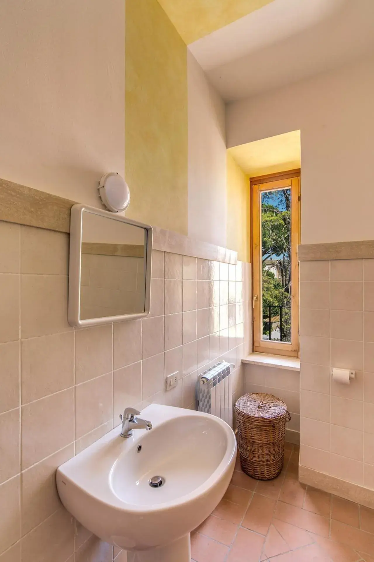Double or Twin Room - single occupancy in ecOstello Magliano Sabina Double or Twin Room - single occupancy in ecOstello Magliano Sabina