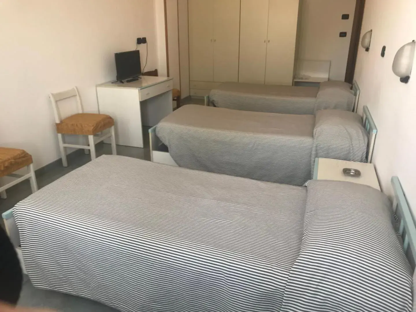 Triple Room with Private Bathroom in Hotel Cristallo Triple Room with Private Bathroom in Hotel Cristallo